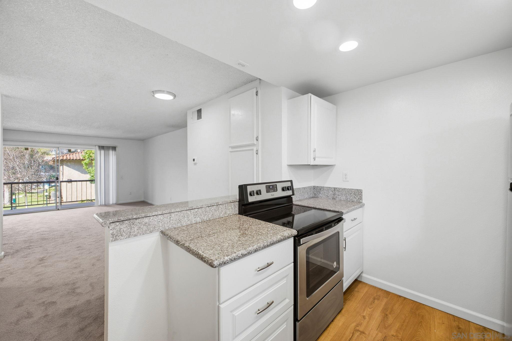 Detail Gallery Image 16 of 38 For 6019  Rancho Mission Rd  #204,  San Diego,  CA 92108 - 2 Beds | 2 Baths