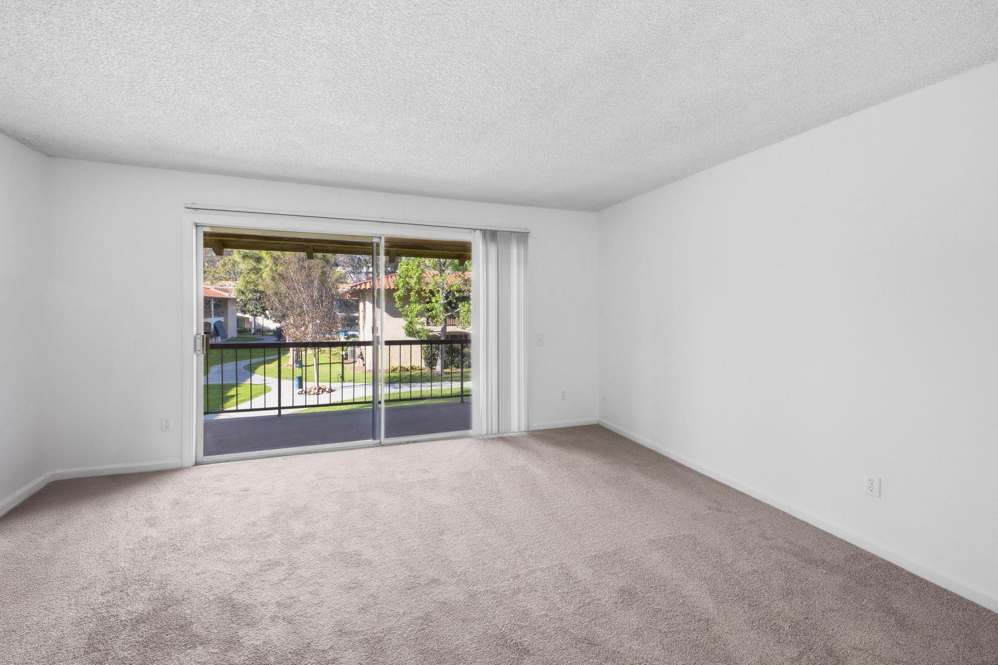 Detail Gallery Image 7 of 38 For 6019  Rancho Mission Rd  #204,  San Diego,  CA 92108 - 2 Beds | 2 Baths