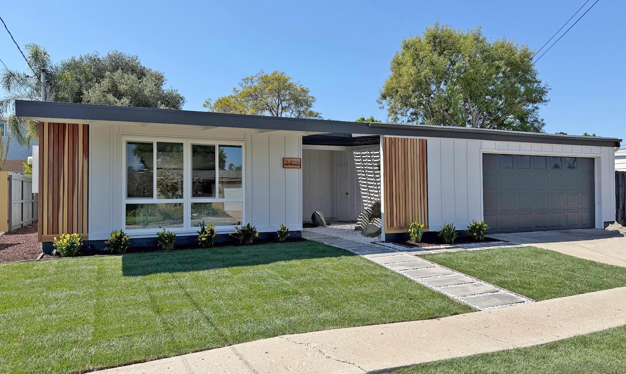 Detail Gallery Image 2 of 14 For 3418  Angwin Dr, San Diego,  CA 92123 - 4 Beds | 2 Baths