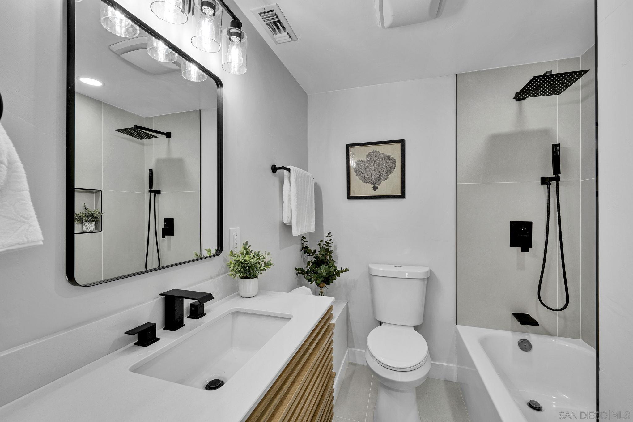 Detail Gallery Image 9 of 14 For 3418  Angwin Dr, San Diego,  CA 92123 - 4 Beds | 2 Baths