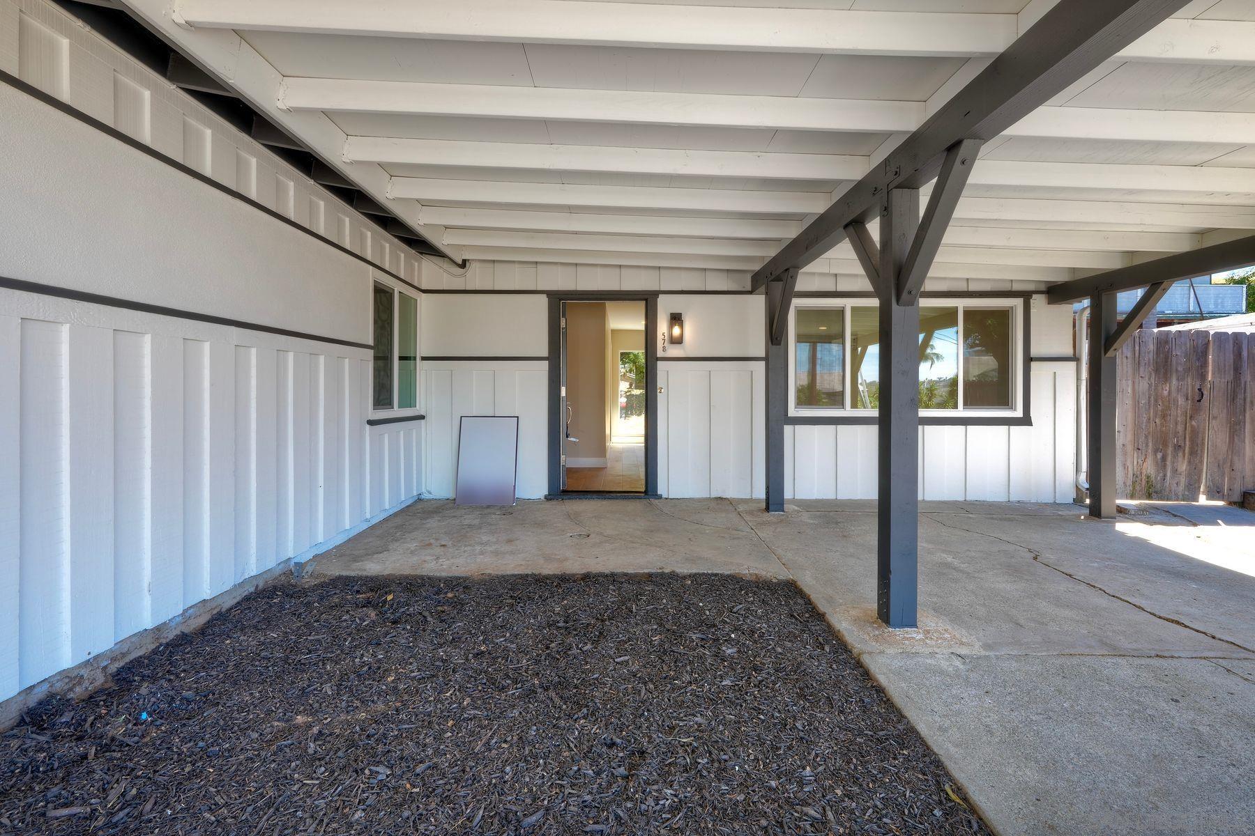 Detail Gallery Image 31 of 43 For 578  E. Indian Rock Rd, Vista,  CA 92084 - 3 Beds | 2 Baths