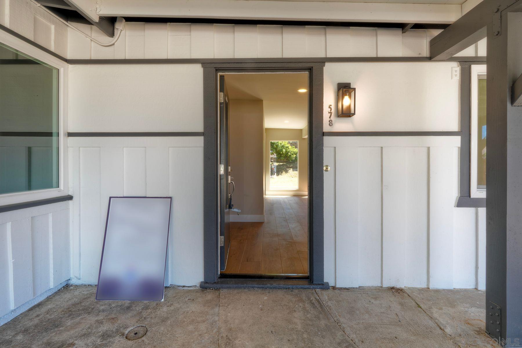 Detail Gallery Image 34 of 43 For 578  E. Indian Rock Rd, Vista,  CA 92084 - 3 Beds | 2 Baths