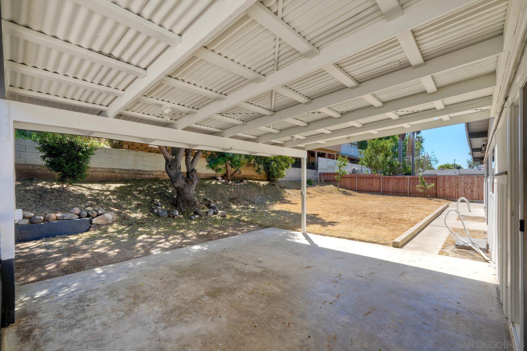 Detail Gallery Image 36 of 43 For 578  E. Indian Rock Rd, Vista,  CA 92084 - 3 Beds | 2 Baths