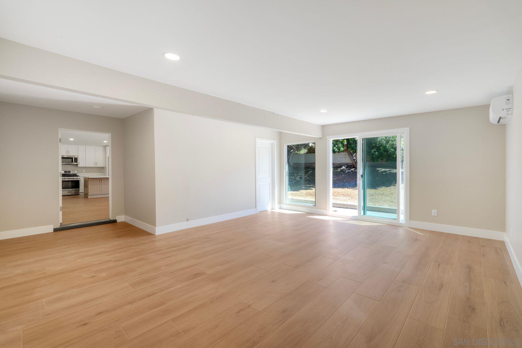 Detail Gallery Image 6 of 43 For 578  E. Indian Rock Rd, Vista,  CA 92084 - 3 Beds | 2 Baths