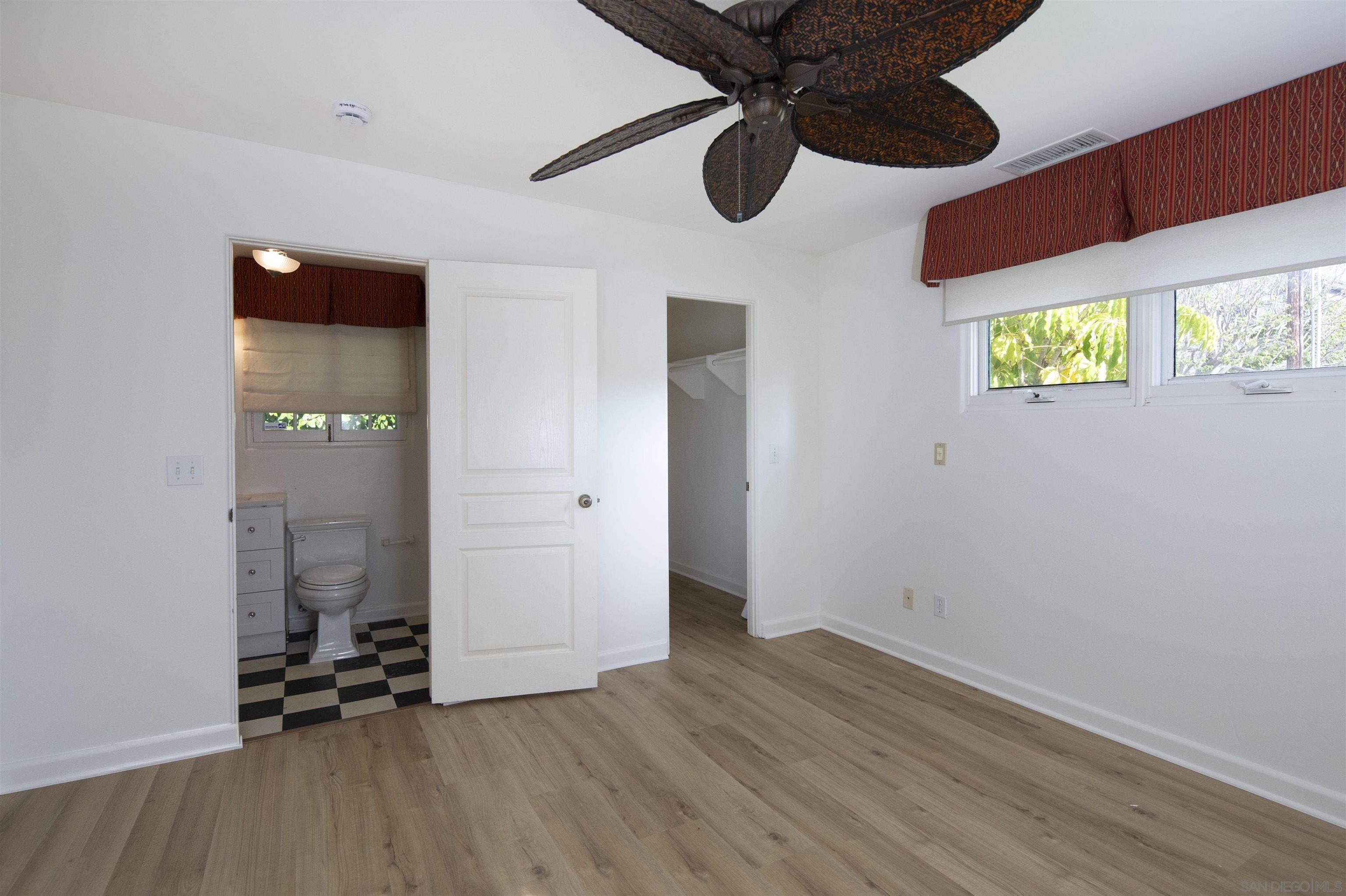 Detail Gallery Image 16 of 24 For 409 Dunemere Dr, La Jolla,  CA 92037 - 3 Beds | 2 Baths