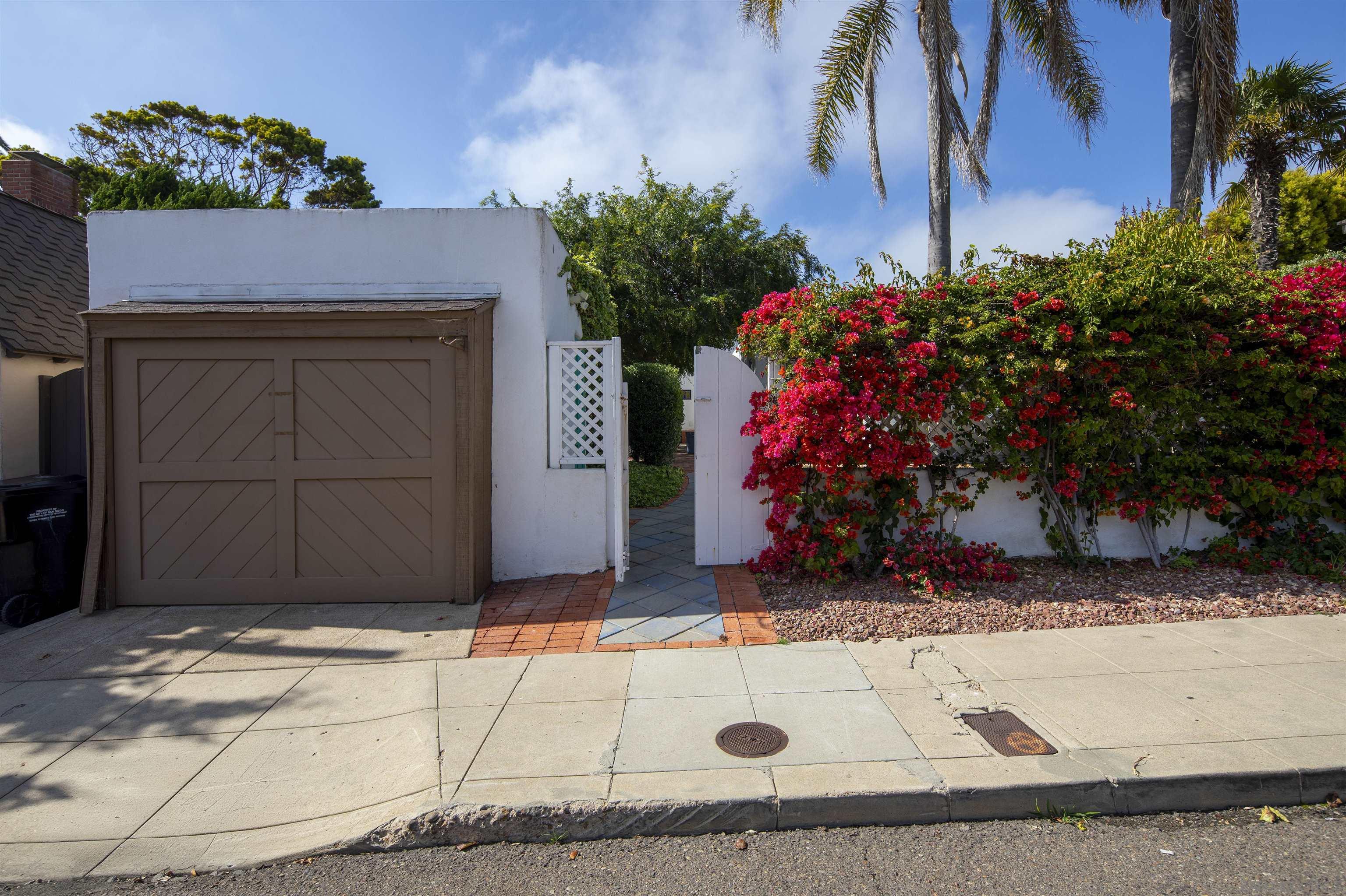 Detail Gallery Image 19 of 24 For 409 Dunemere Dr, La Jolla,  CA 92037 - 3 Beds | 2 Baths