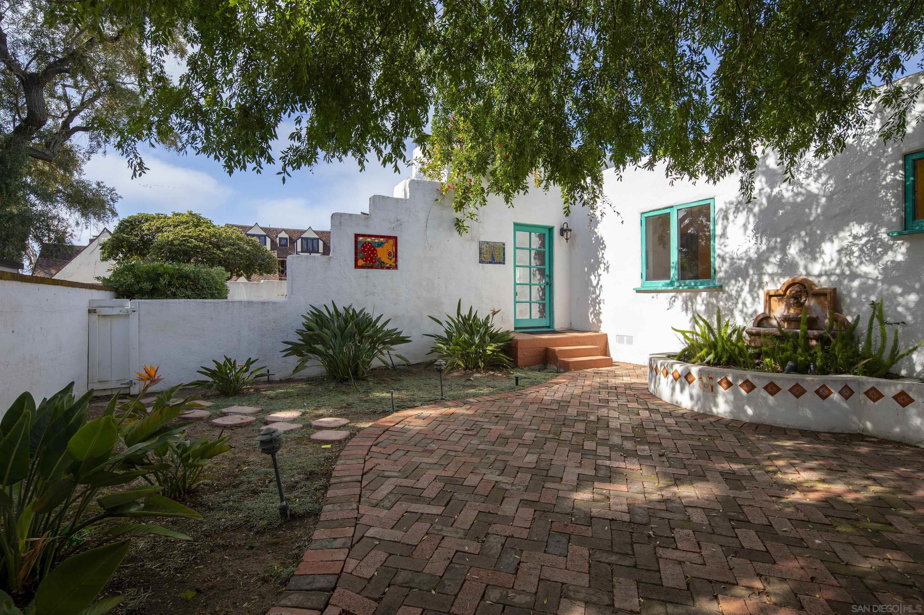 Detail Gallery Image 23 of 24 For 409 Dunemere Dr, La Jolla,  CA 92037 - 3 Beds | 2 Baths