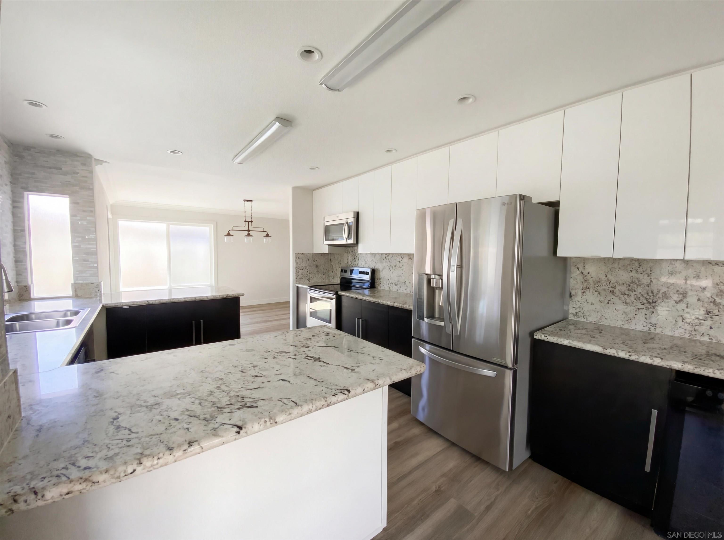 Detail Gallery Image 10 of 20 For 991  Calma, Chula Vista,  CA 91910 - 5 Beds | 3 Baths