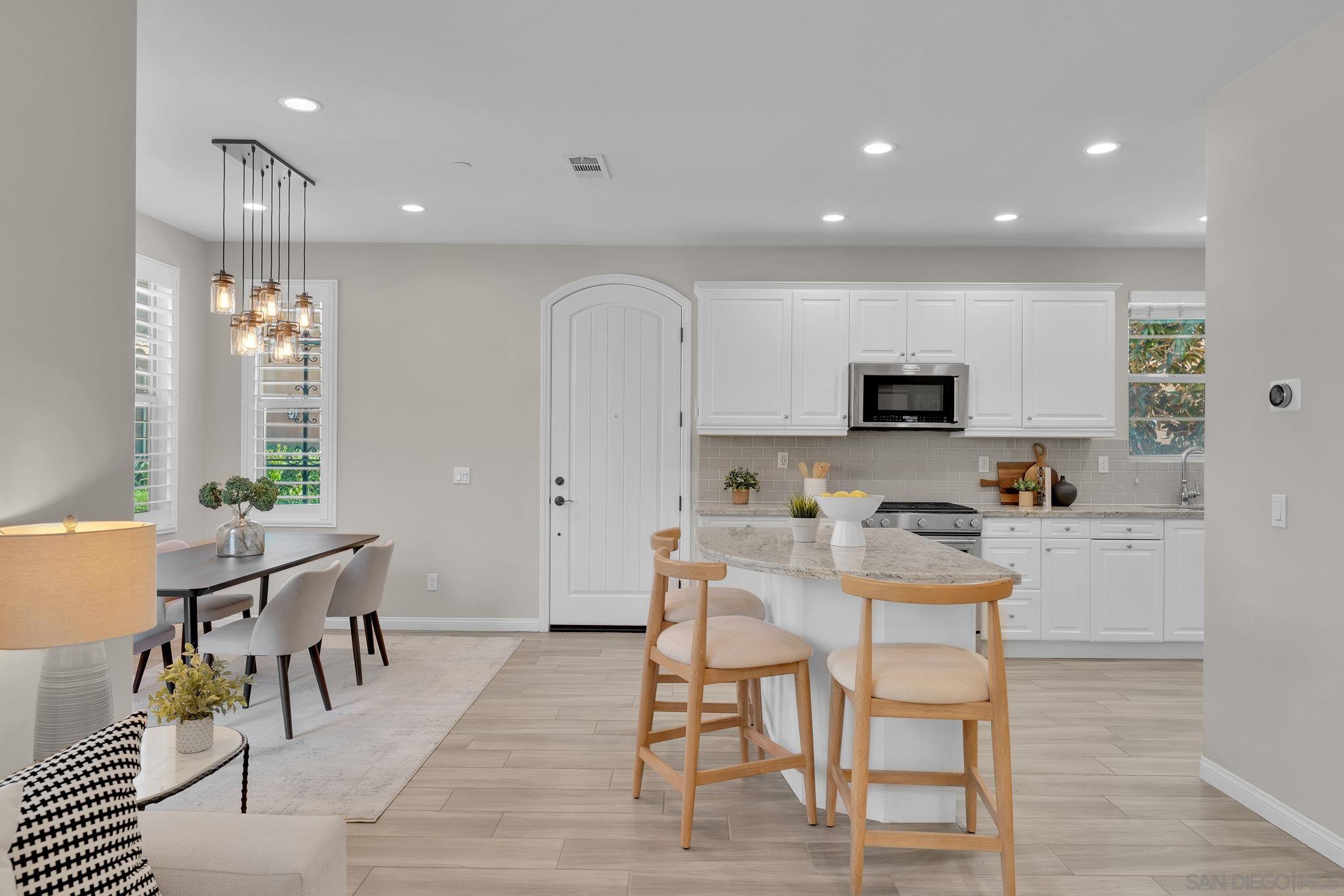 Detail Gallery Image 12 of 38 For 16316  Veridian Cir, San Diego,  CA 92127 - 4 Beds | 2/1 Baths