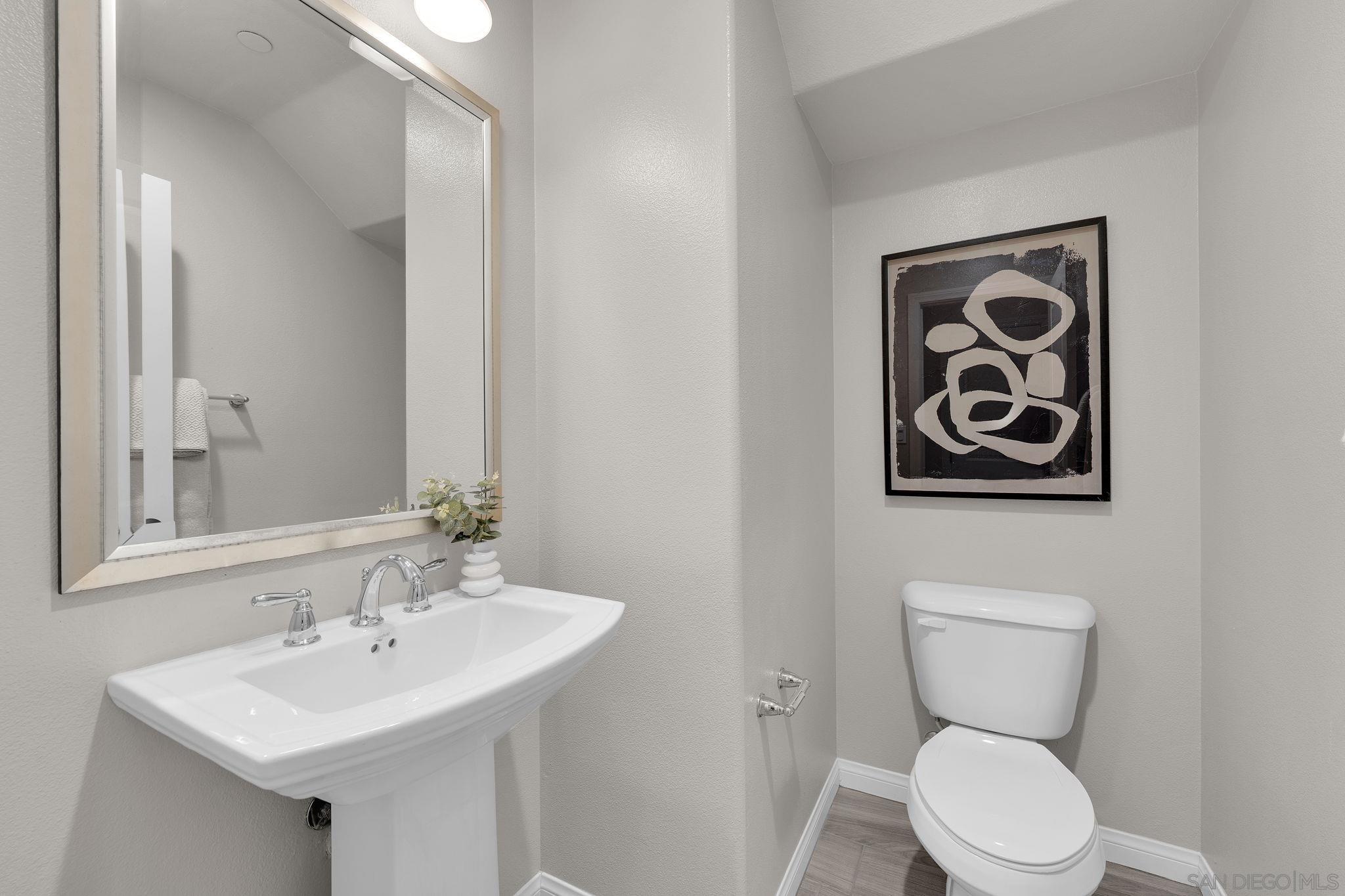 Detail Gallery Image 13 of 38 For 16316  Veridian Cir, San Diego,  CA 92127 - 4 Beds | 2/1 Baths