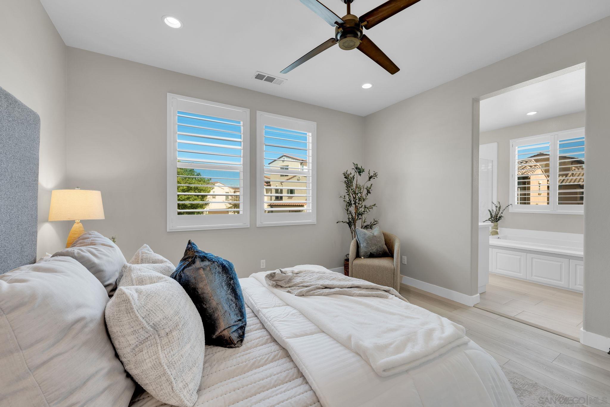 Detail Gallery Image 17 of 38 For 16316  Veridian Cir, San Diego,  CA 92127 - 4 Beds | 2/1 Baths