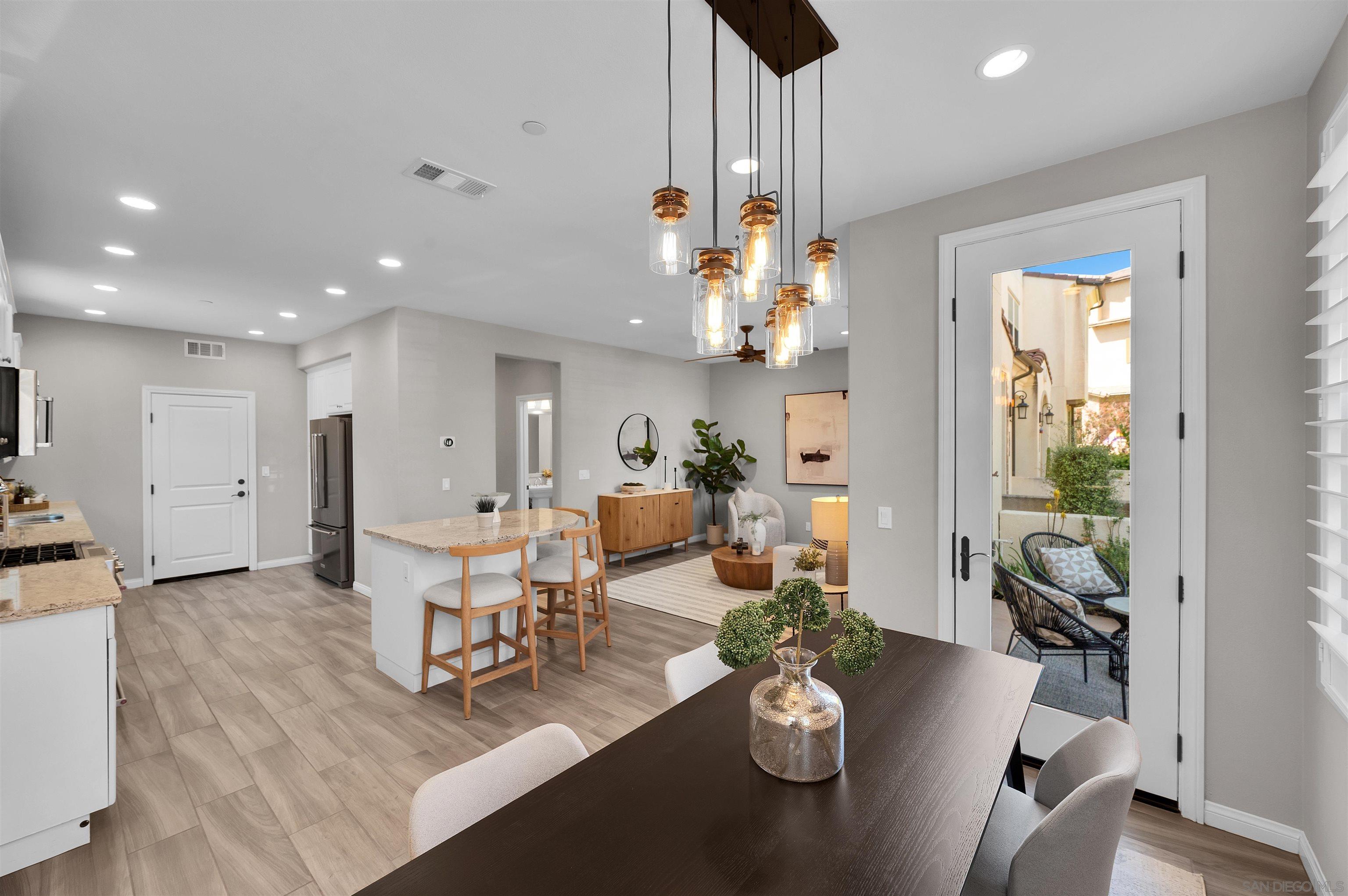 Detail Gallery Image 3 of 38 For 16316  Veridian Cir, San Diego,  CA 92127 - 4 Beds | 2/1 Baths