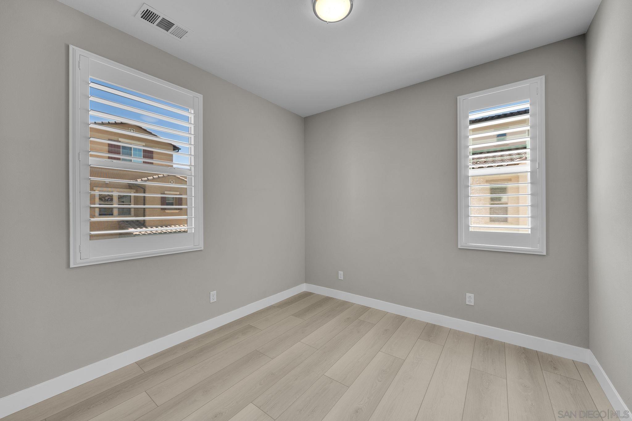 Detail Gallery Image 22 of 38 For 16316  Veridian Cir, San Diego,  CA 92127 - 4 Beds | 2/1 Baths