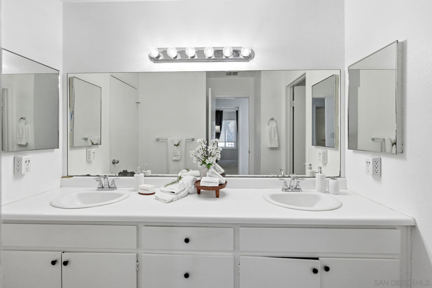 Detail Gallery Image 12 of 32 For 10198  Caminito Zar, San Diego,  CA 92126 - 3 Beds | 1/1 Baths