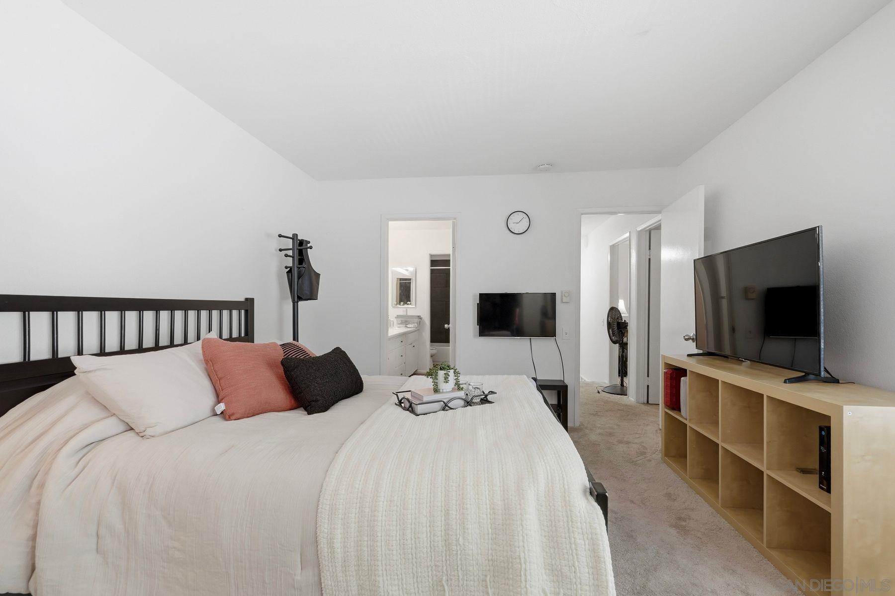 Detail Gallery Image 15 of 32 For 10198  Caminito Zar, San Diego,  CA 92126 - 3 Beds | 1/1 Baths