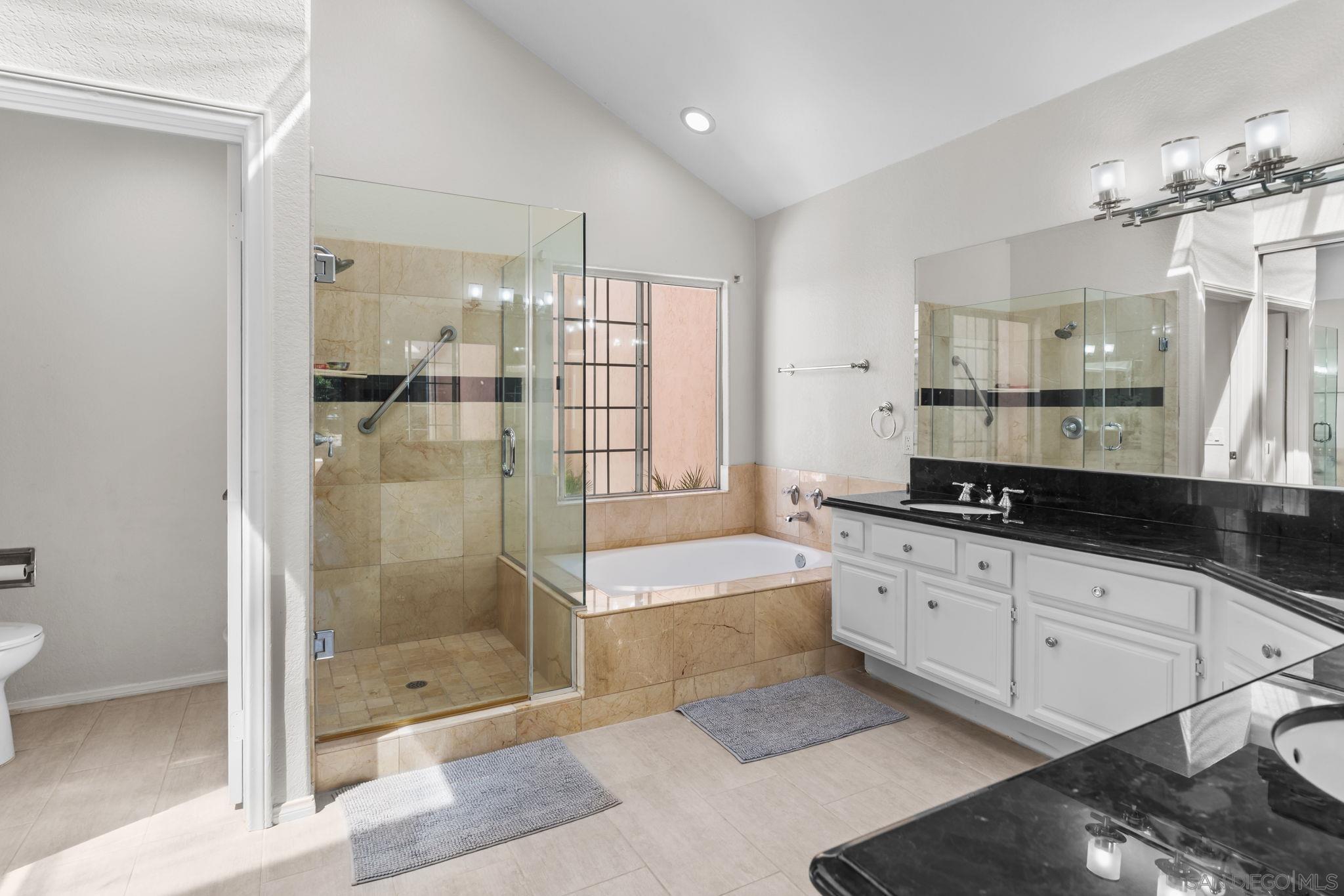 Detail Gallery Image 12 of 24 For 12027  Caminito Corriente, San Diego,  CA 92128 - 3 Beds | 2 Baths