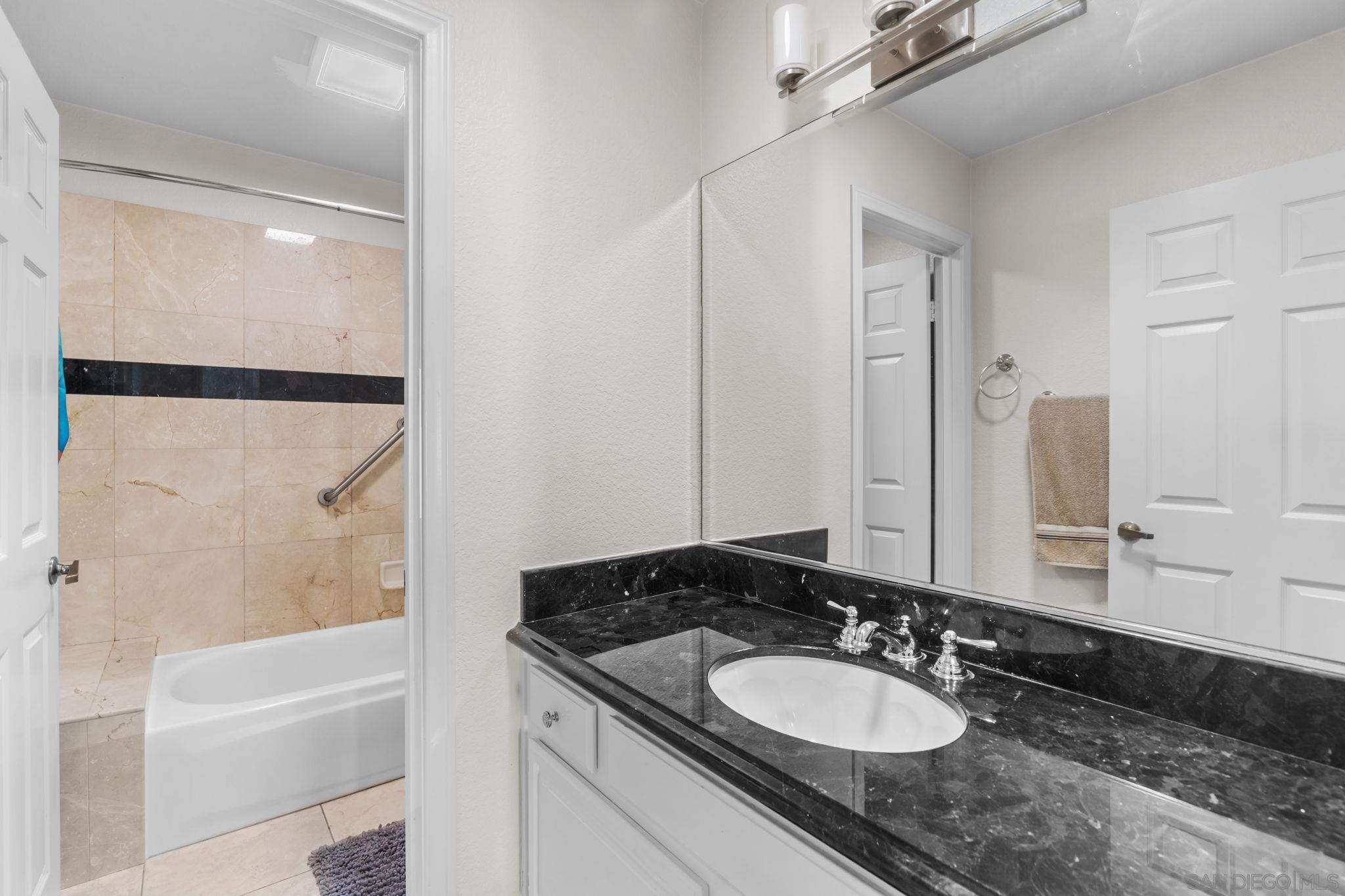 Detail Gallery Image 15 of 24 For 12027  Caminito Corriente, San Diego,  CA 92128 - 3 Beds | 2 Baths