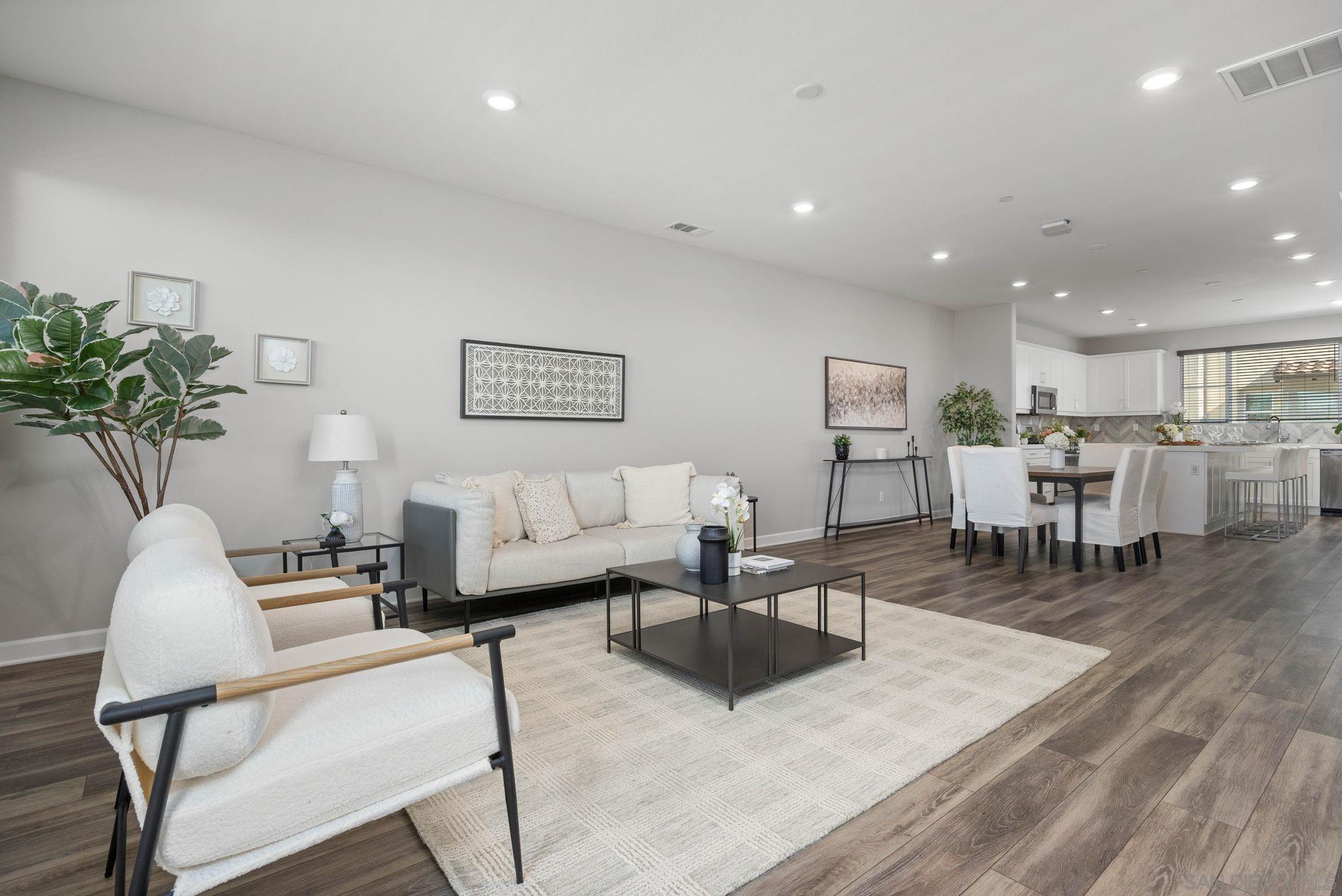 Detail Gallery Image 17 of 52 For 3574  Conner Way, Oceanside,  CA 92056 - 4 Beds | 3/1 Baths