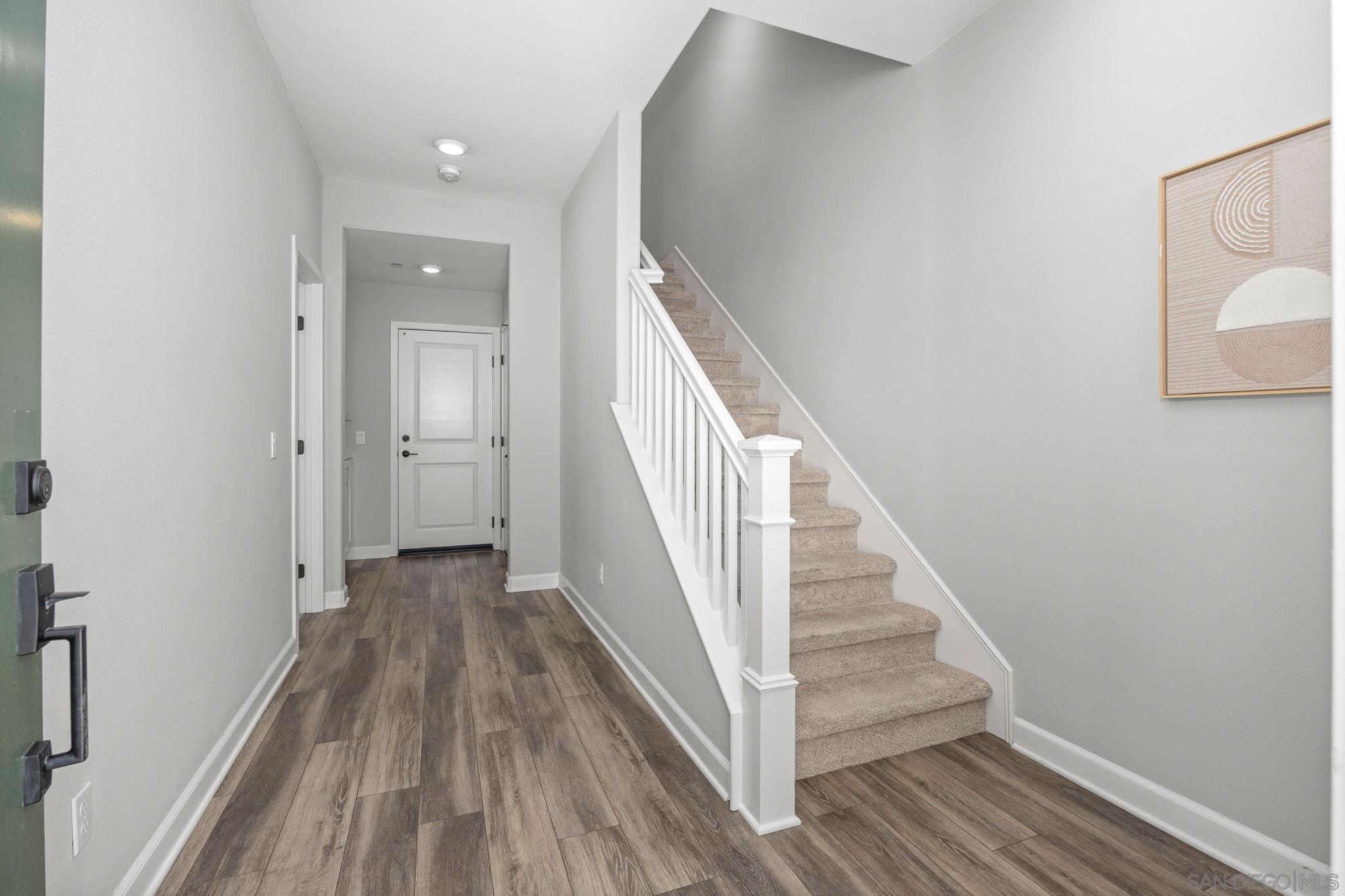 Detail Gallery Image 7 of 52 For 3574  Conner Way, Oceanside,  CA 92056 - 4 Beds | 3/1 Baths