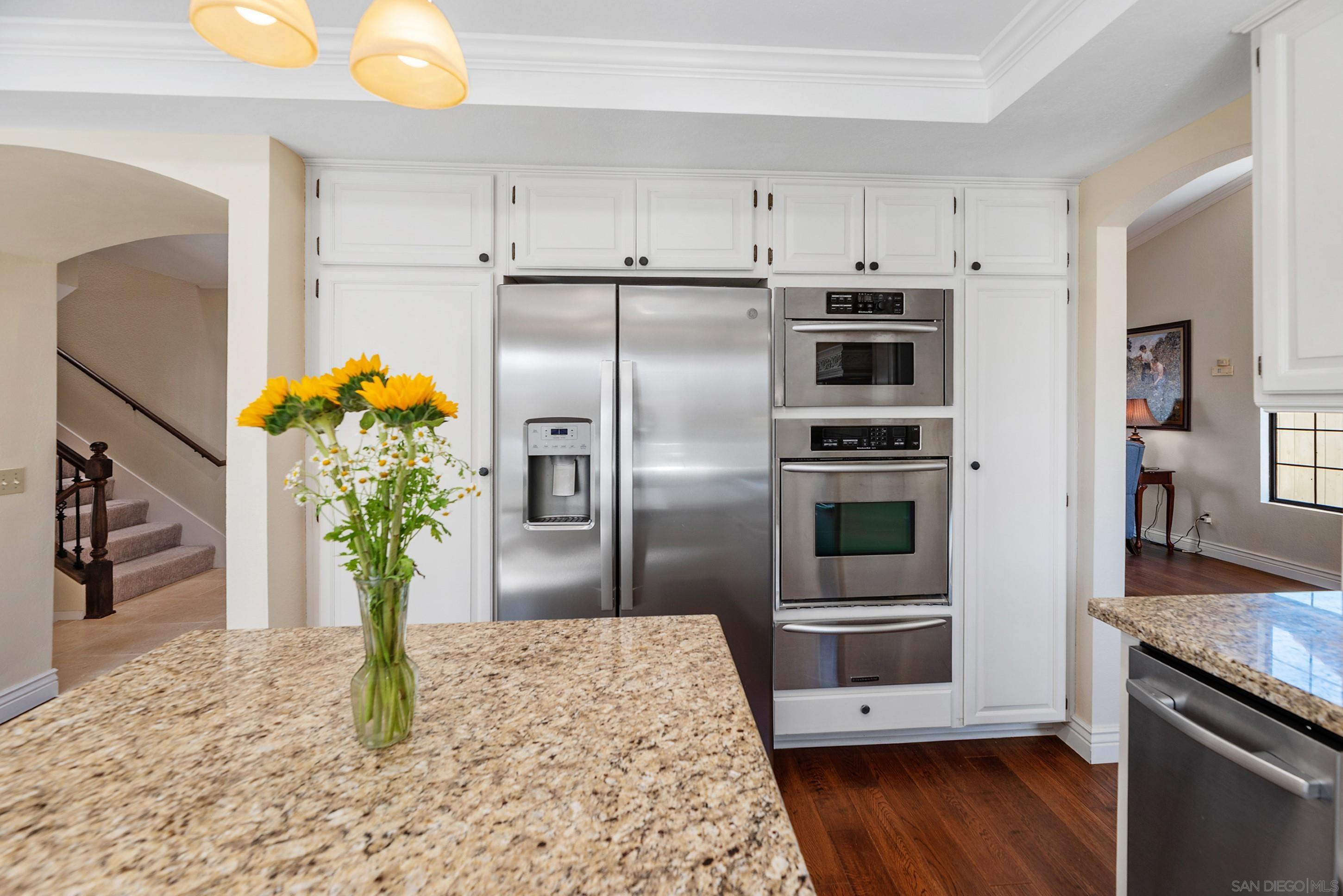 Detail Gallery Image 10 of 52 For 821  Inspiration Ln, Escondido,  CA 92025 - 4 Beds | 2/1 Baths