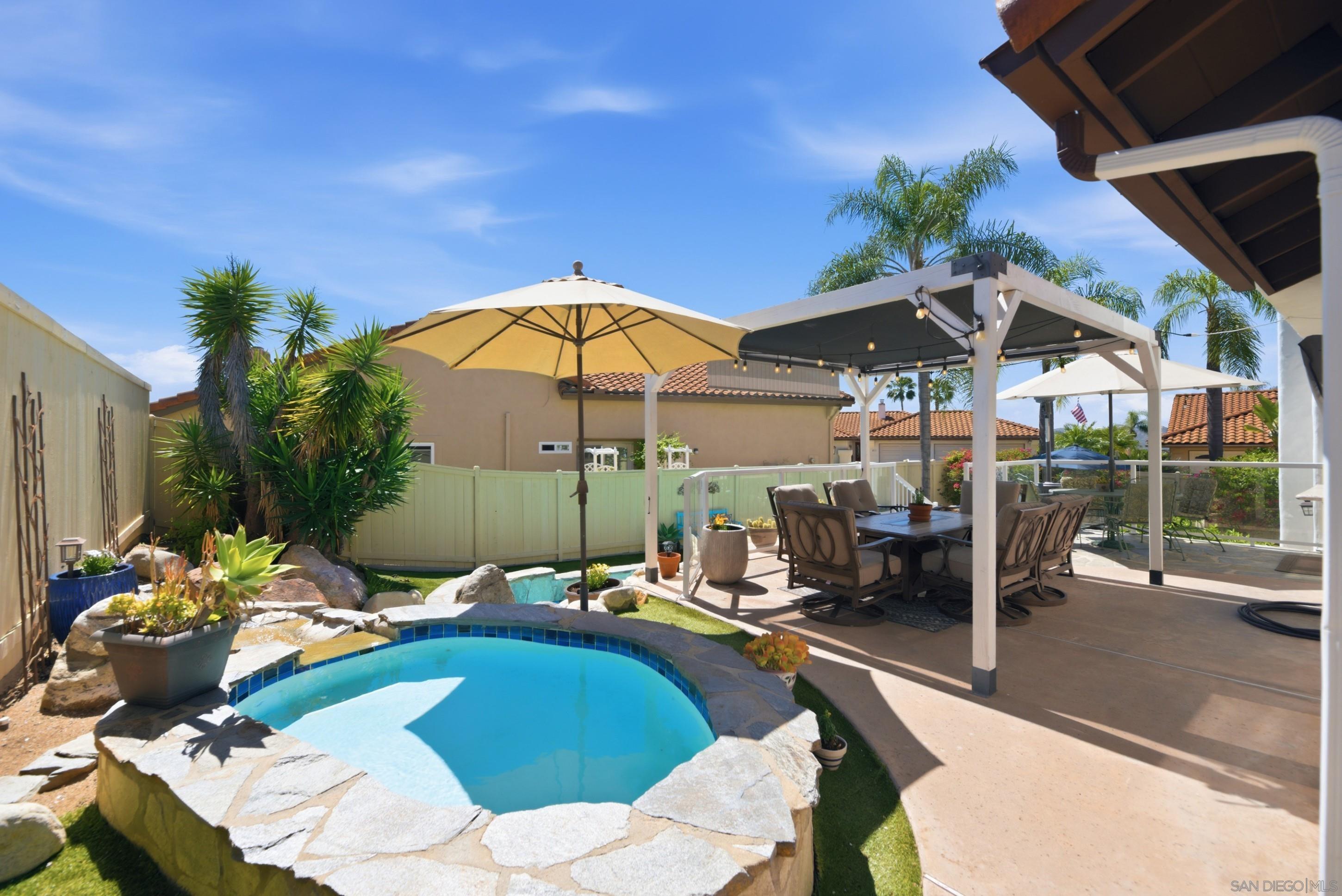 Detail Gallery Image 34 of 52 For 821  Inspiration Ln, Escondido,  CA 92025 - 4 Beds | 2/1 Baths