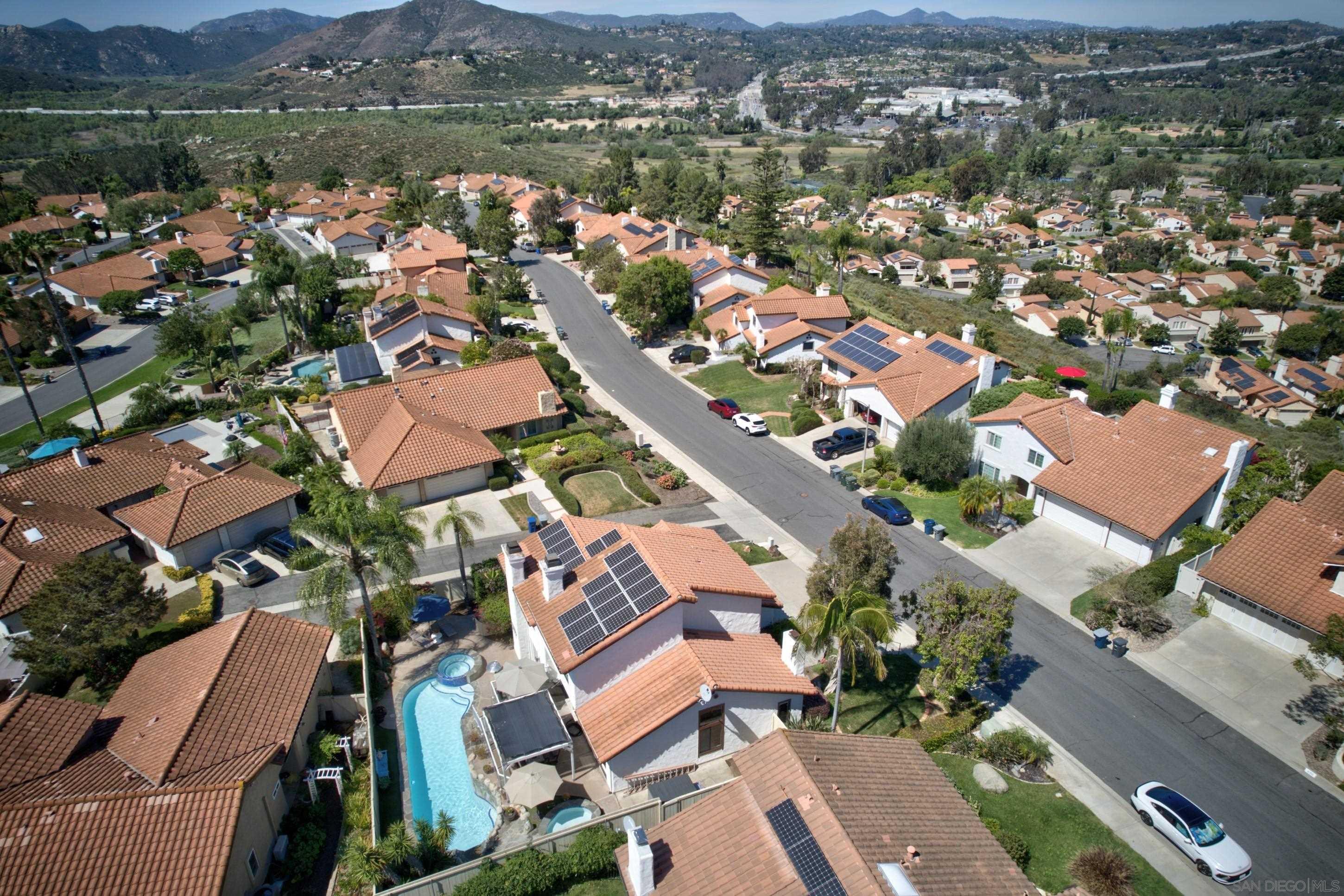 Detail Gallery Image 48 of 52 For 821  Inspiration Ln, Escondido,  CA 92025 - 4 Beds | 2/1 Baths