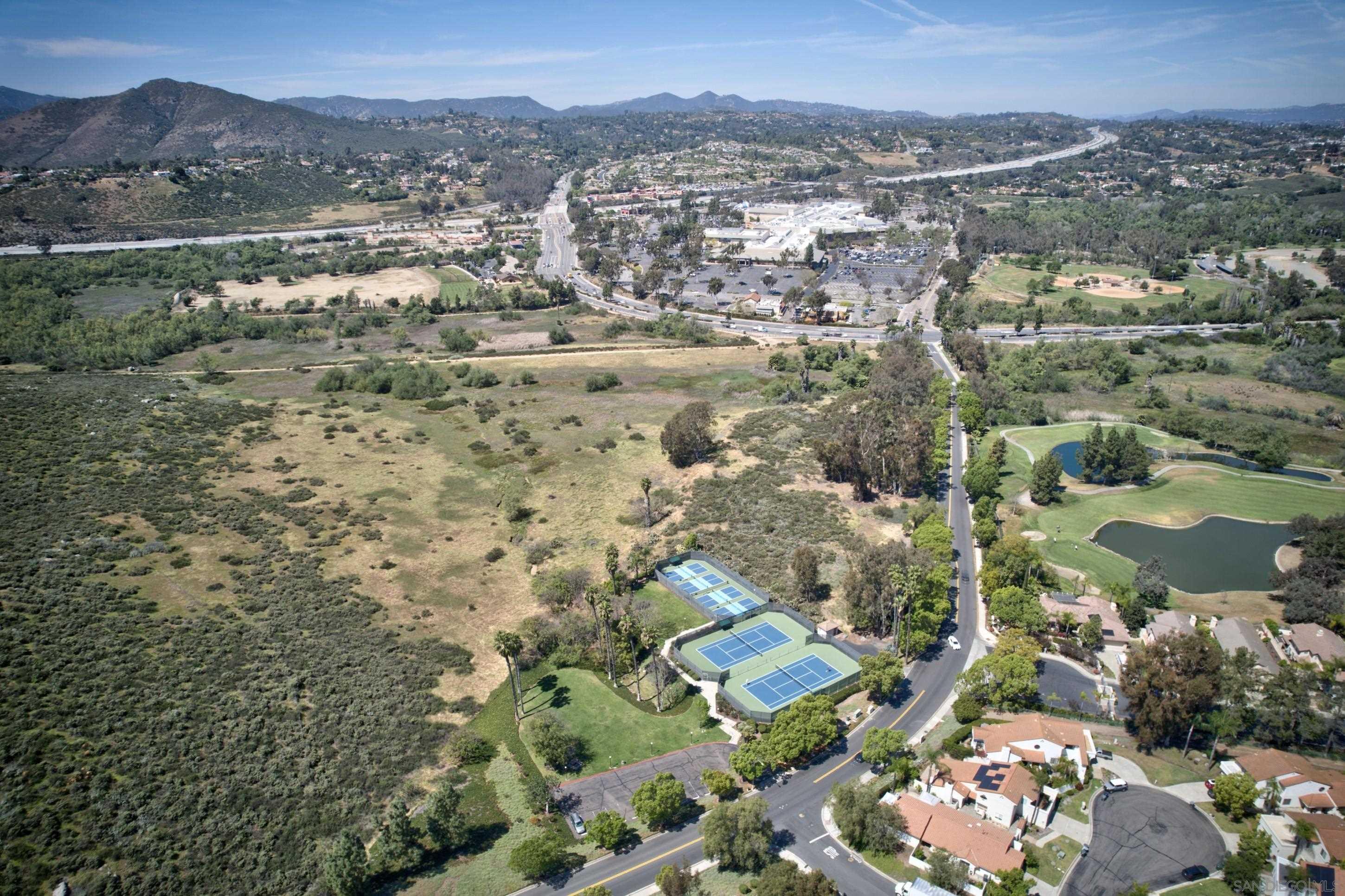 Detail Gallery Image 52 of 52 For 821  Inspiration Ln, Escondido,  CA 92025 - 4 Beds | 2/1 Baths