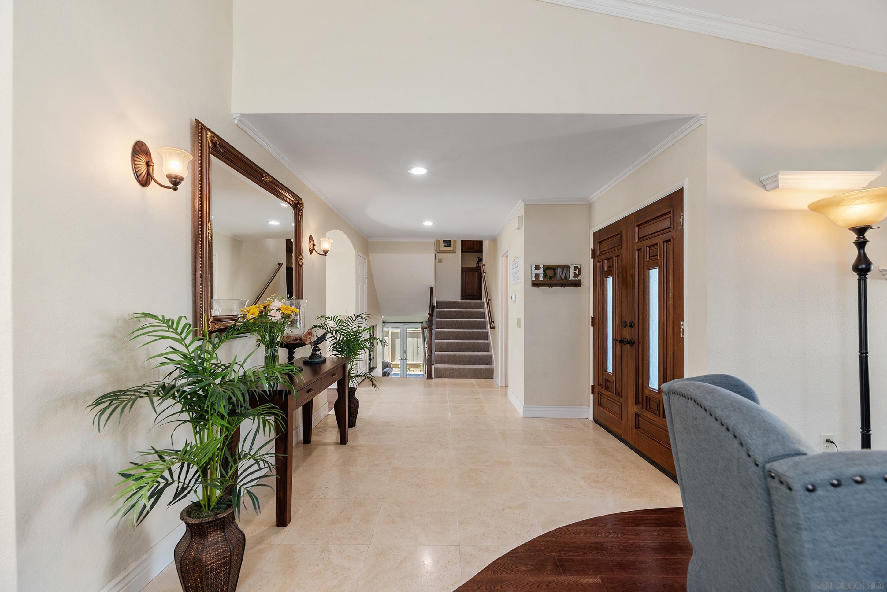 Detail Gallery Image 4 of 52 For 821  Inspiration Ln, Escondido,  CA 92025 - 4 Beds | 2/1 Baths