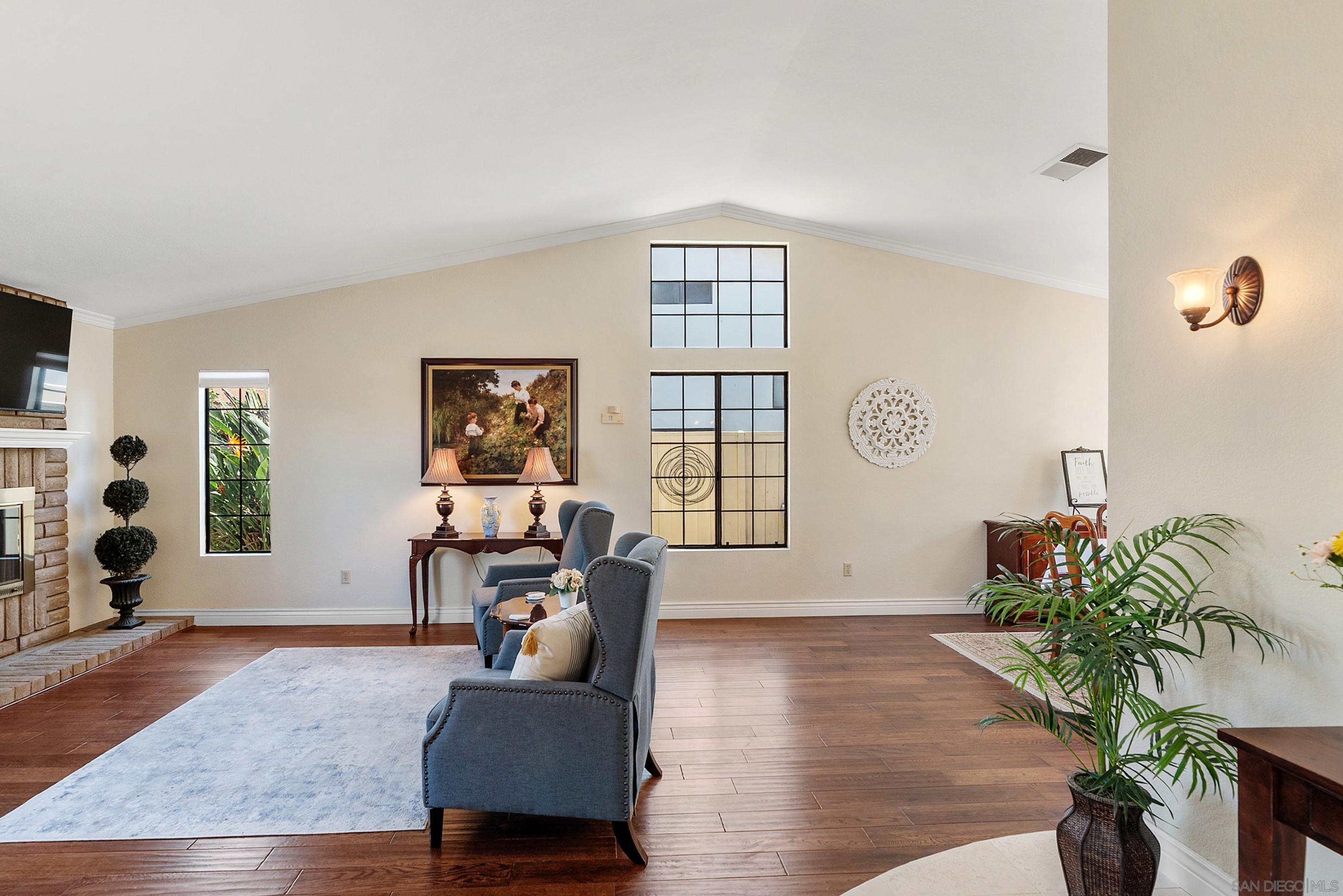 Detail Gallery Image 6 of 52 For 821  Inspiration Ln, Escondido,  CA 92025 - 4 Beds | 2/1 Baths