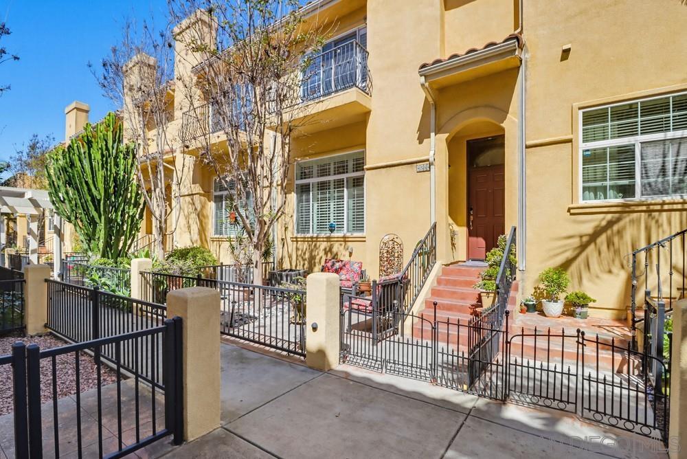 Detail Gallery Image 2 of 41 For 4354  30th Street, San Diego,  CA 92104 - 2 Beds | 2/1 Baths