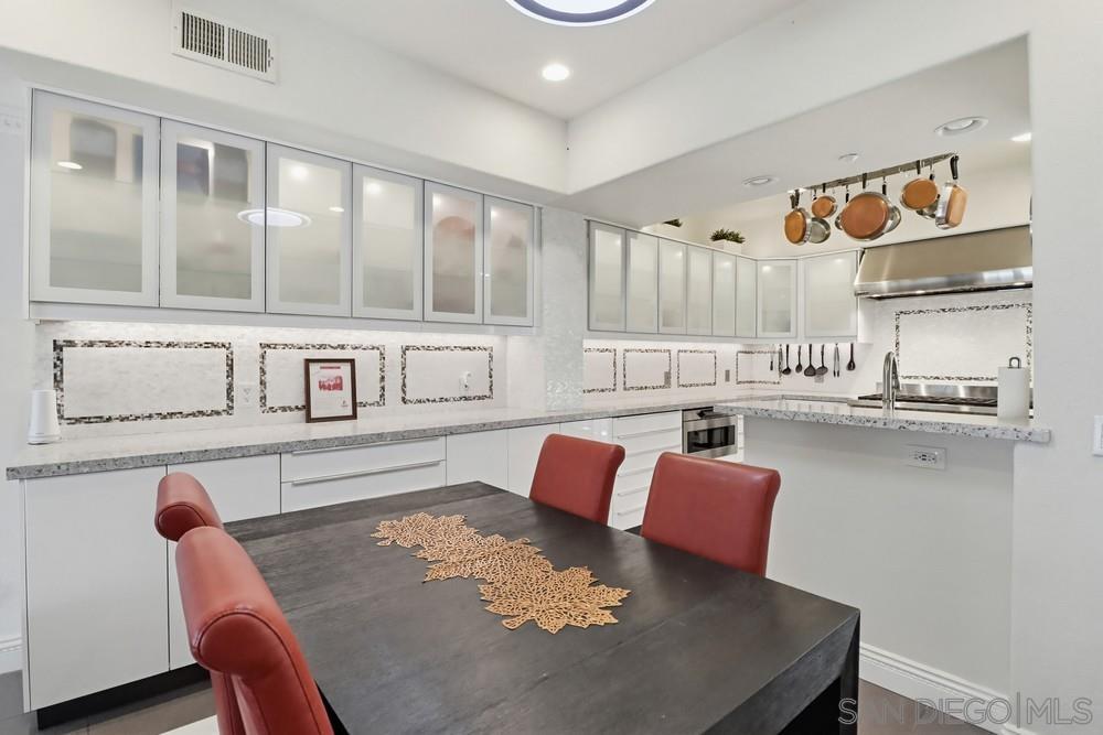 Detail Gallery Image 11 of 41 For 4354  30th Street, San Diego,  CA 92104 - 2 Beds | 2/1 Baths