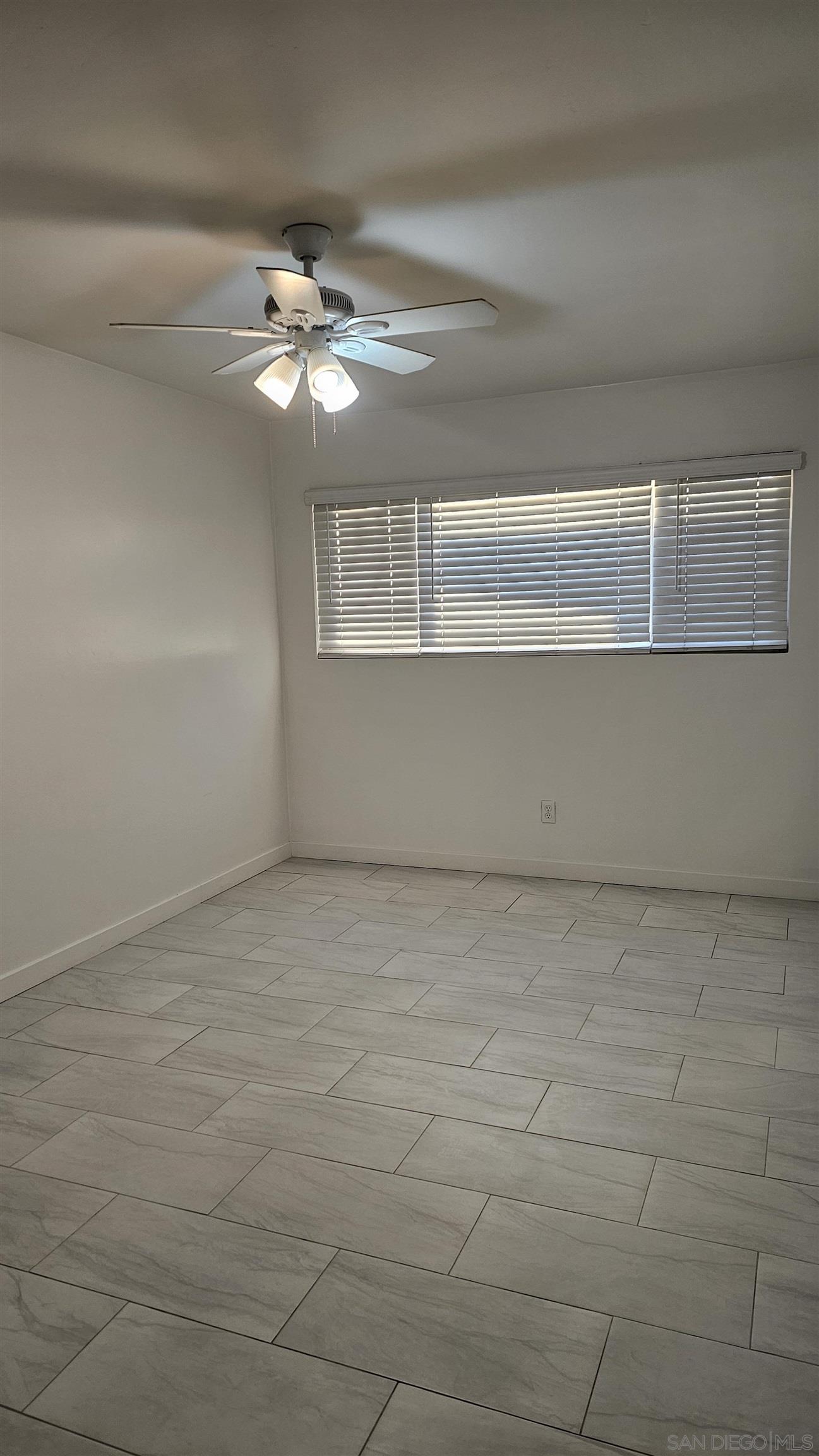 Detail Gallery Image 6 of 8 For 5914  Streamview Dr, San Diego,  CA 92105 - 3 Beds | 1 Baths