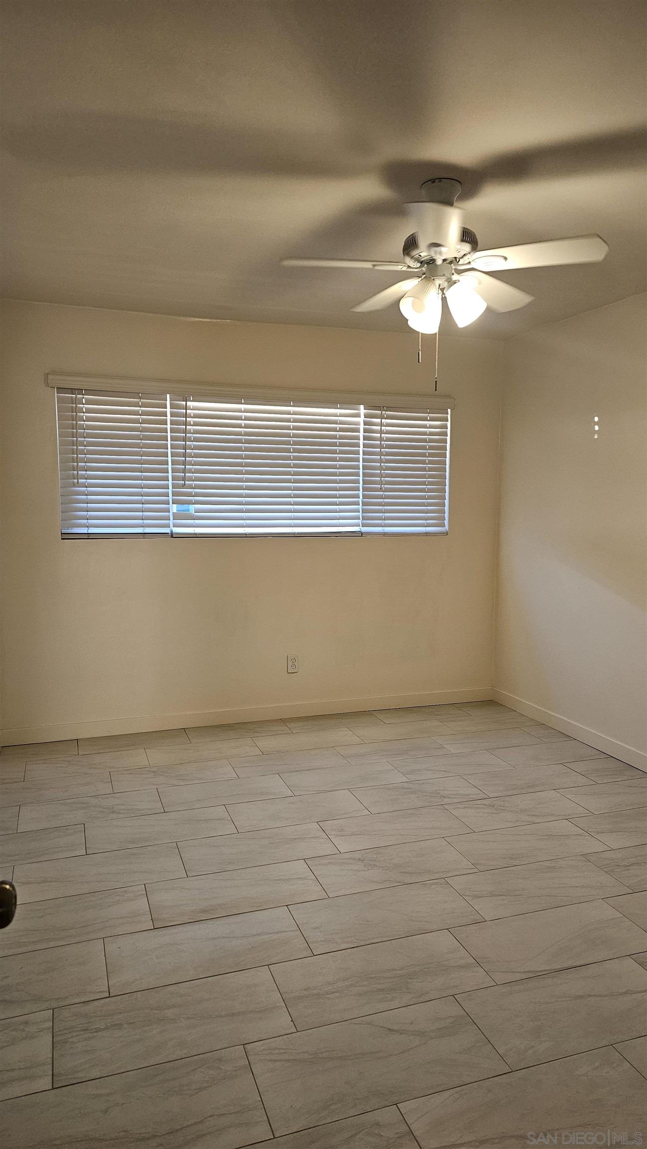 Detail Gallery Image 7 of 8 For 5914  Streamview Dr, San Diego,  CA 92105 - 3 Beds | 1 Baths