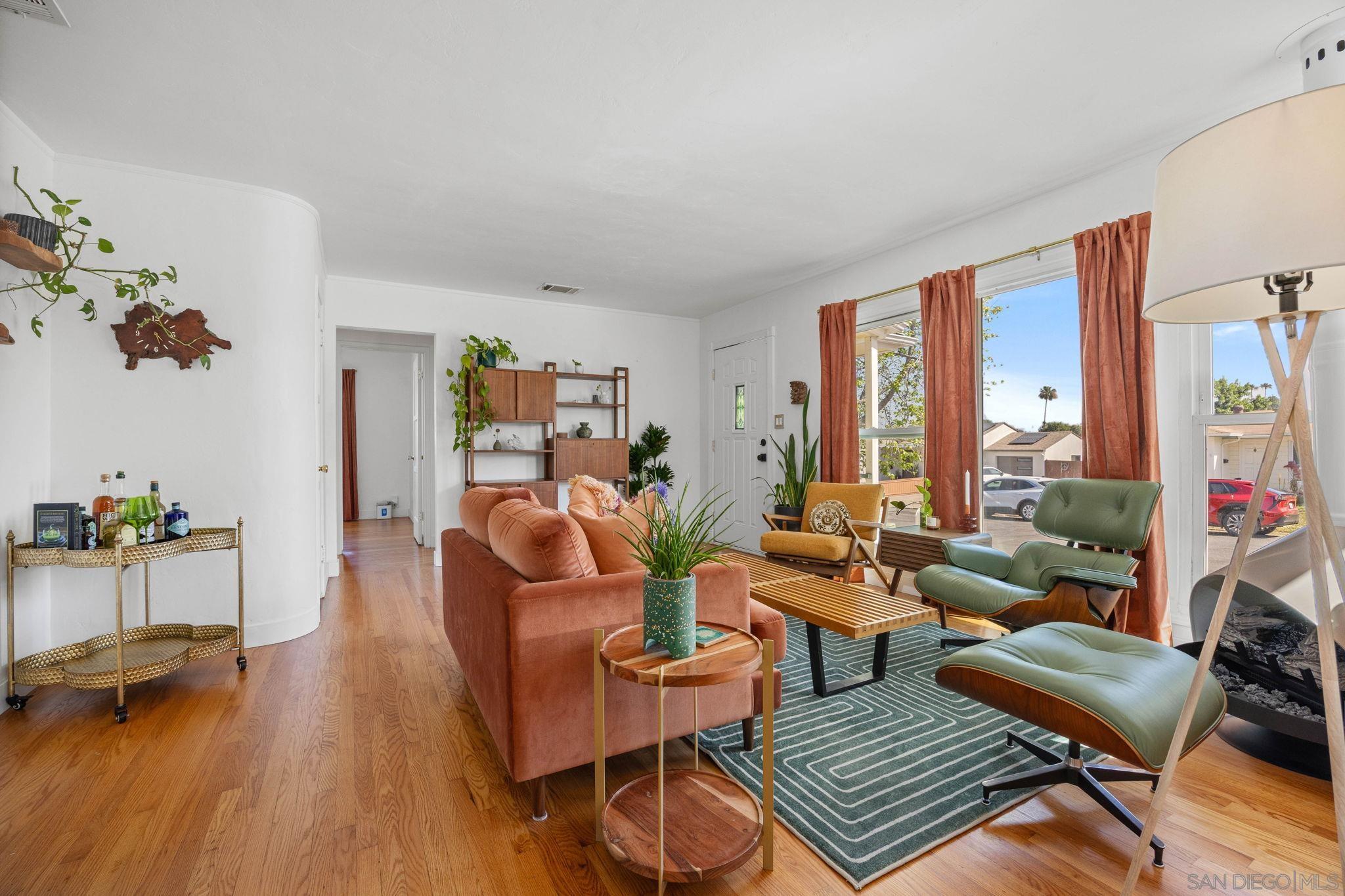 Detail Gallery Image 8 of 25 For 4036  Loma Alta Dr, San Diego,  CA 92115 - 3 Beds | 1 Baths