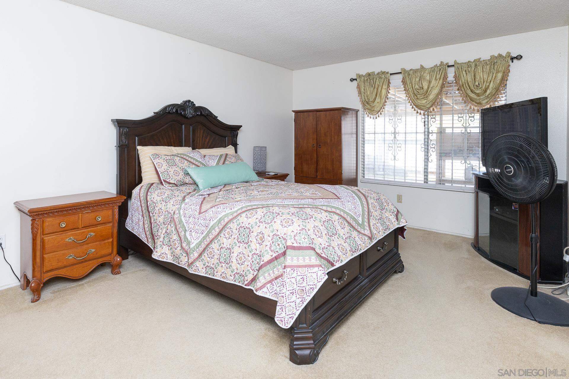 Detail Gallery Image 16 of 27 For 2254  Spring Oak Way, San Diego,  CA 92139 - 3 Beds | 2 Baths