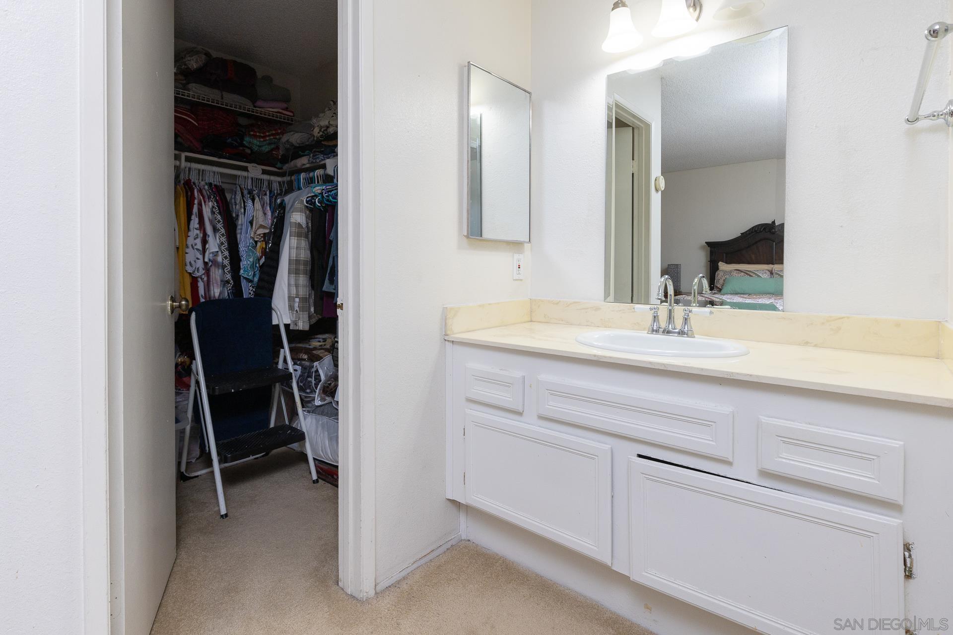 Detail Gallery Image 18 of 27 For 2254  Spring Oak Way, San Diego,  CA 92139 - 3 Beds | 2 Baths