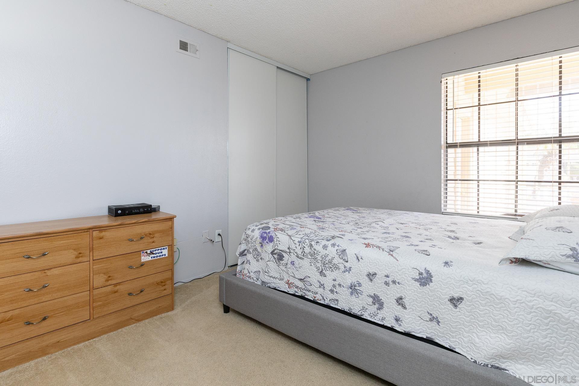 Detail Gallery Image 19 of 27 For 2254  Spring Oak Way, San Diego,  CA 92139 - 3 Beds | 2 Baths