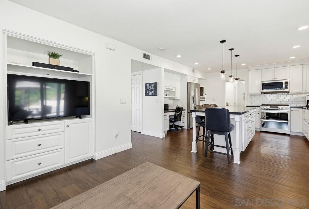 Detail Gallery Image 18 of 72 For 4211  Cartulina Rd, San Diego,  CA 92124 - 4 Beds | 3/1 Baths