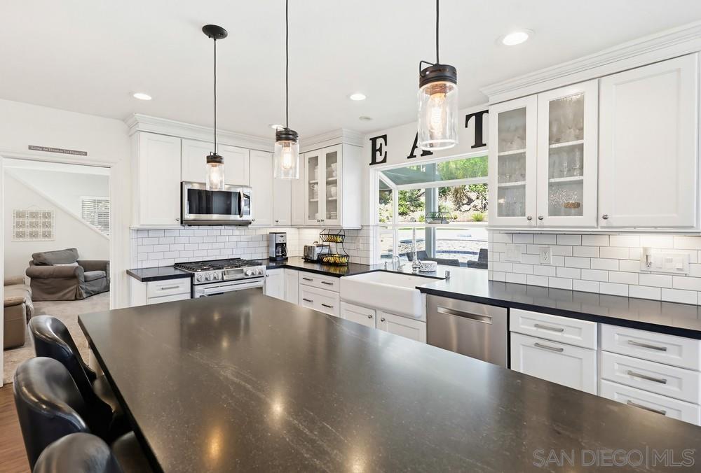 Detail Gallery Image 20 of 72 For 4211  Cartulina Rd, San Diego,  CA 92124 - 4 Beds | 3/1 Baths