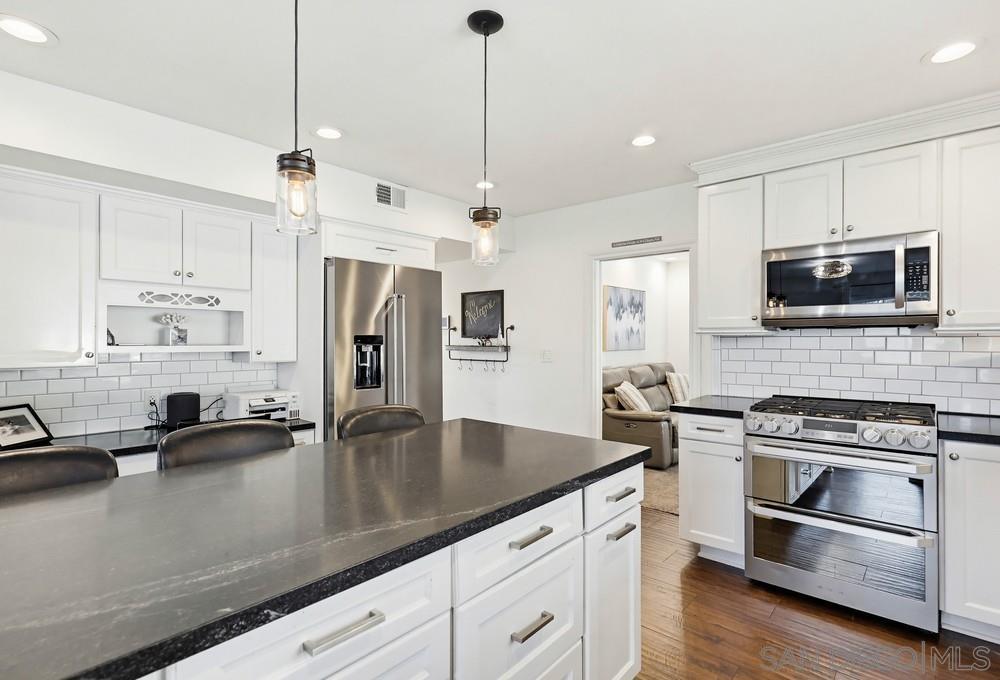 Detail Gallery Image 22 of 72 For 4211  Cartulina Rd, San Diego,  CA 92124 - 4 Beds | 3/1 Baths