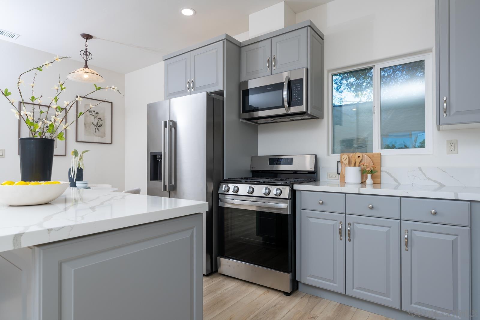 Detail Gallery Image 5 of 75 For 12325-12327  Lemoncrest Drive, Lakeside,  CA 92040 - – Beds | – Baths