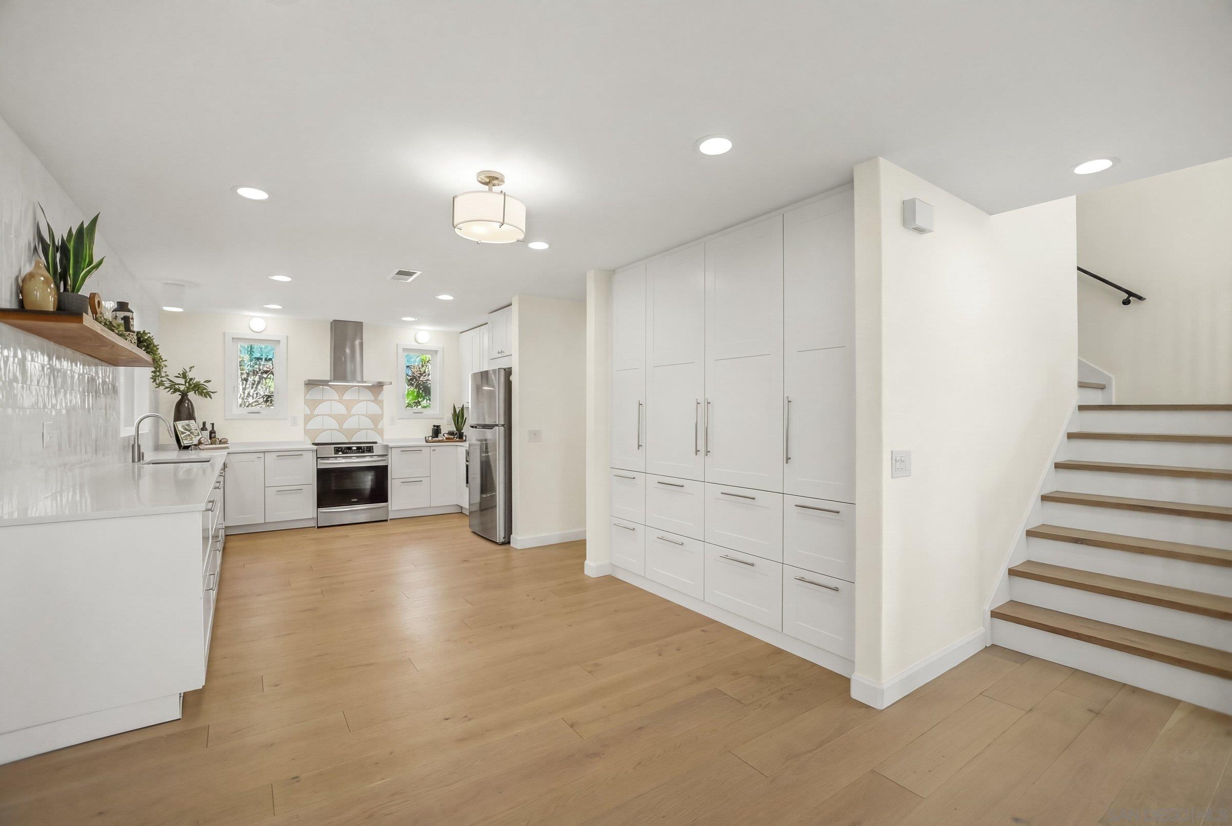 Detail Gallery Image 15 of 63 For 12306  Katydid, San Diego,  CA 92129 - 5 Beds | 2/1 Baths