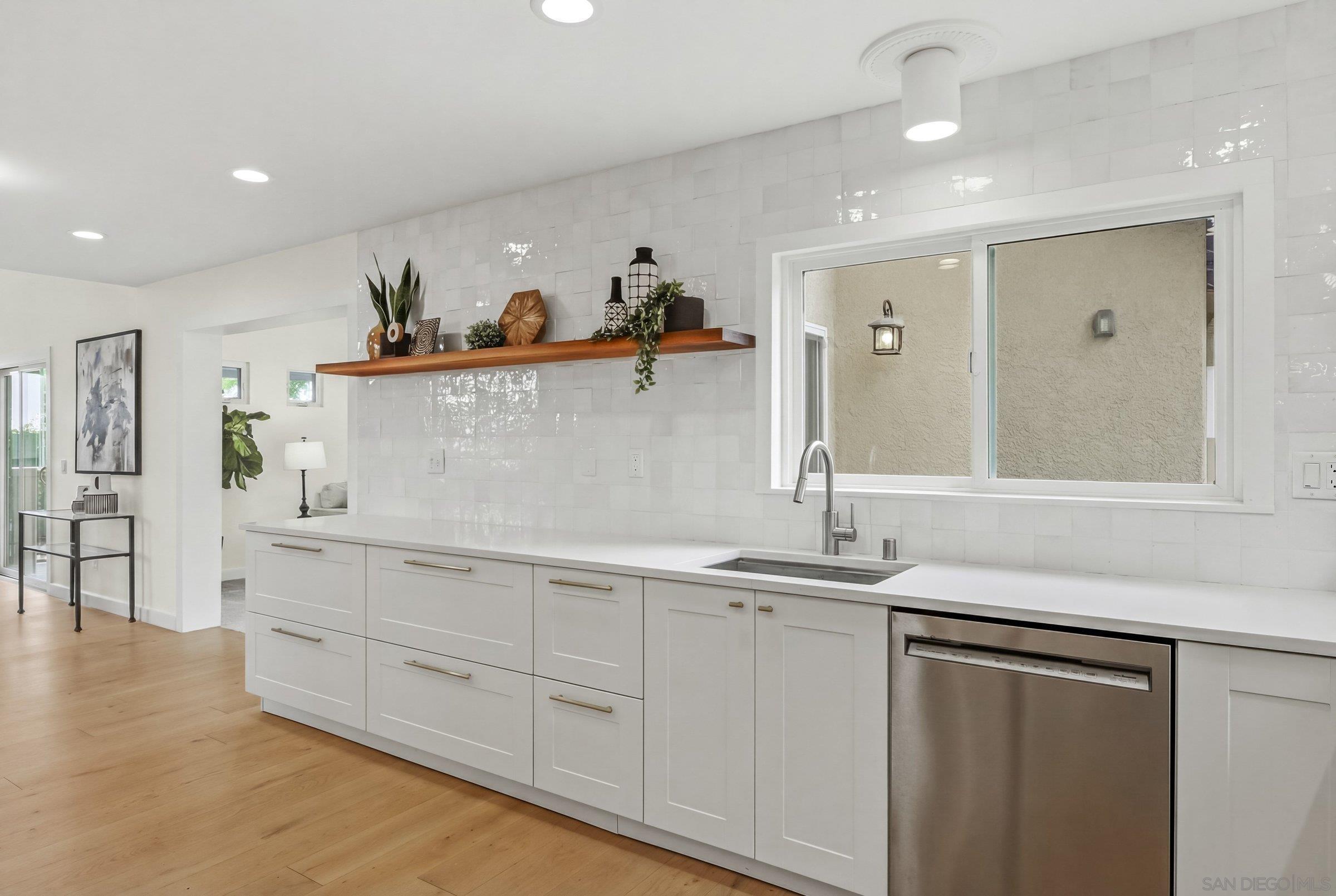 Detail Gallery Image 19 of 63 For 12306  Katydid, San Diego,  CA 92129 - 5 Beds | 2/1 Baths