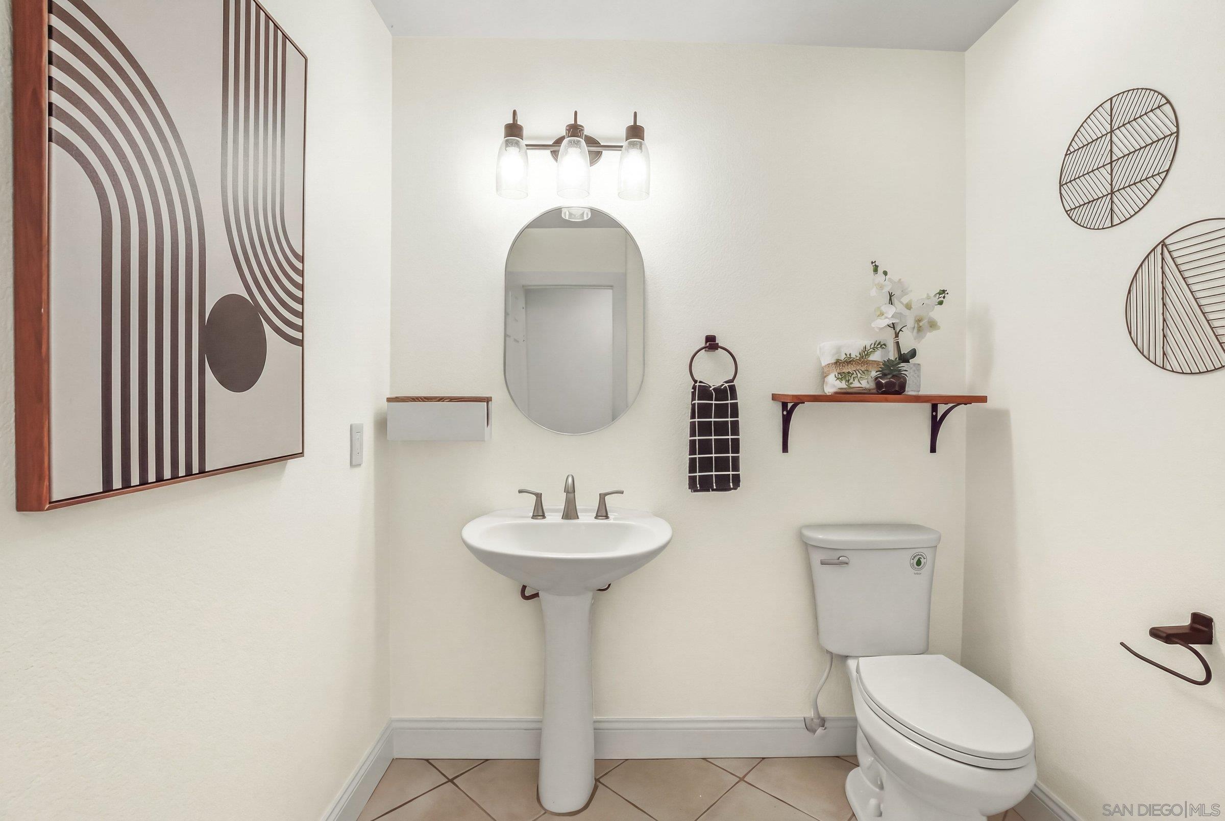 Detail Gallery Image 27 of 63 For 12306  Katydid, San Diego,  CA 92129 - 5 Beds | 2/1 Baths