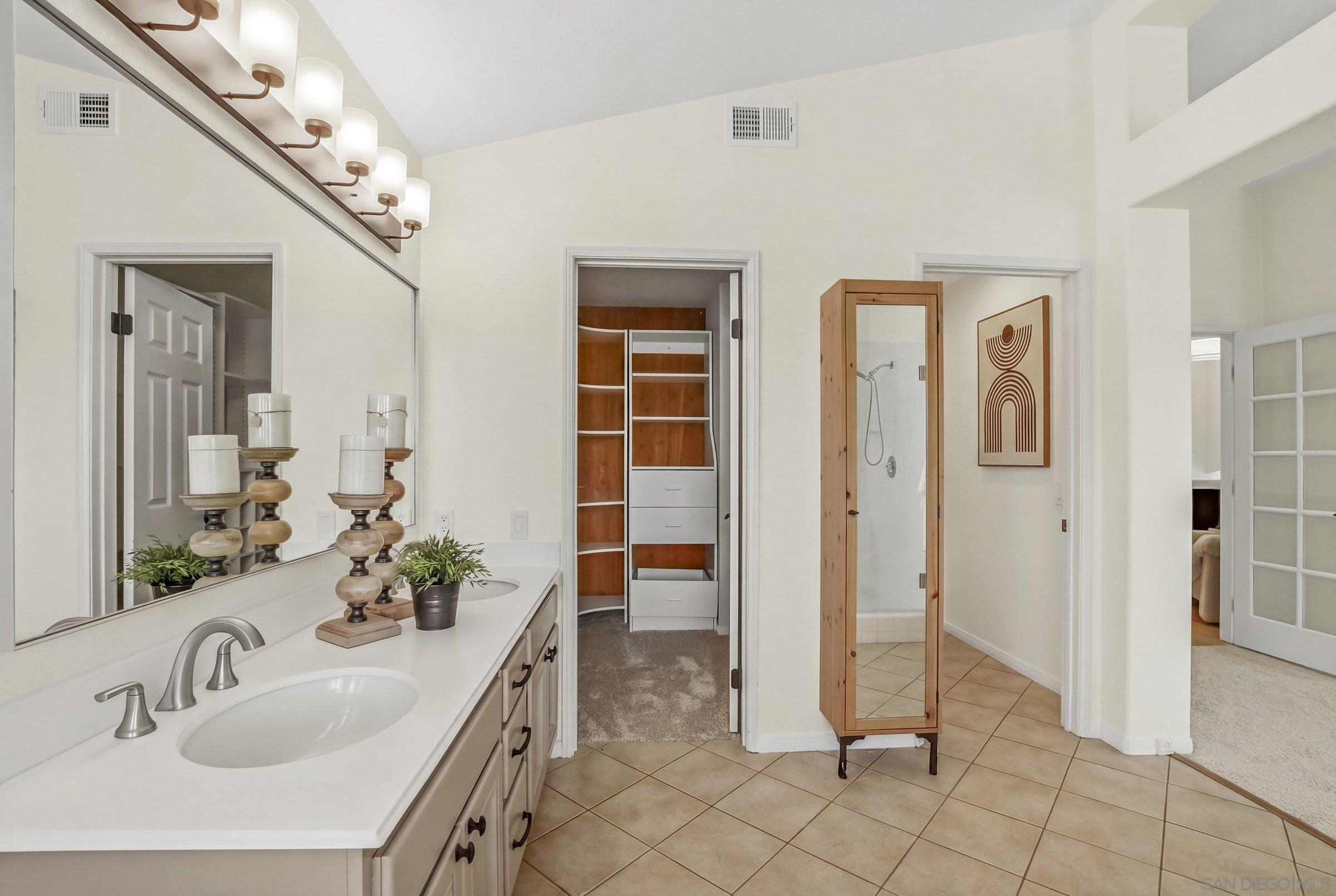 Detail Gallery Image 36 of 63 For 12306  Katydid, San Diego,  CA 92129 - 5 Beds | 2/1 Baths