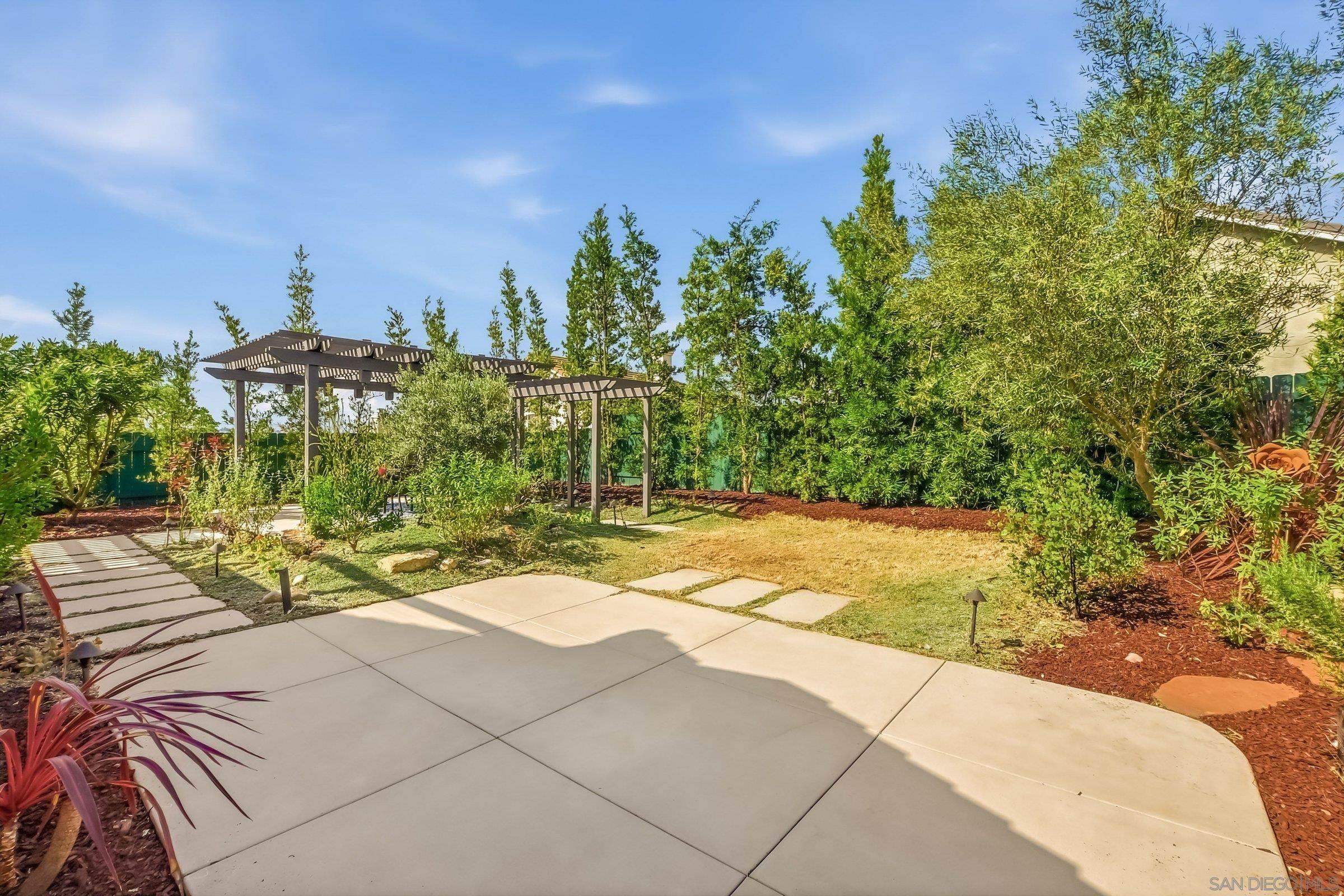 Detail Gallery Image 47 of 63 For 12306  Katydid, San Diego,  CA 92129 - 5 Beds | 2/1 Baths