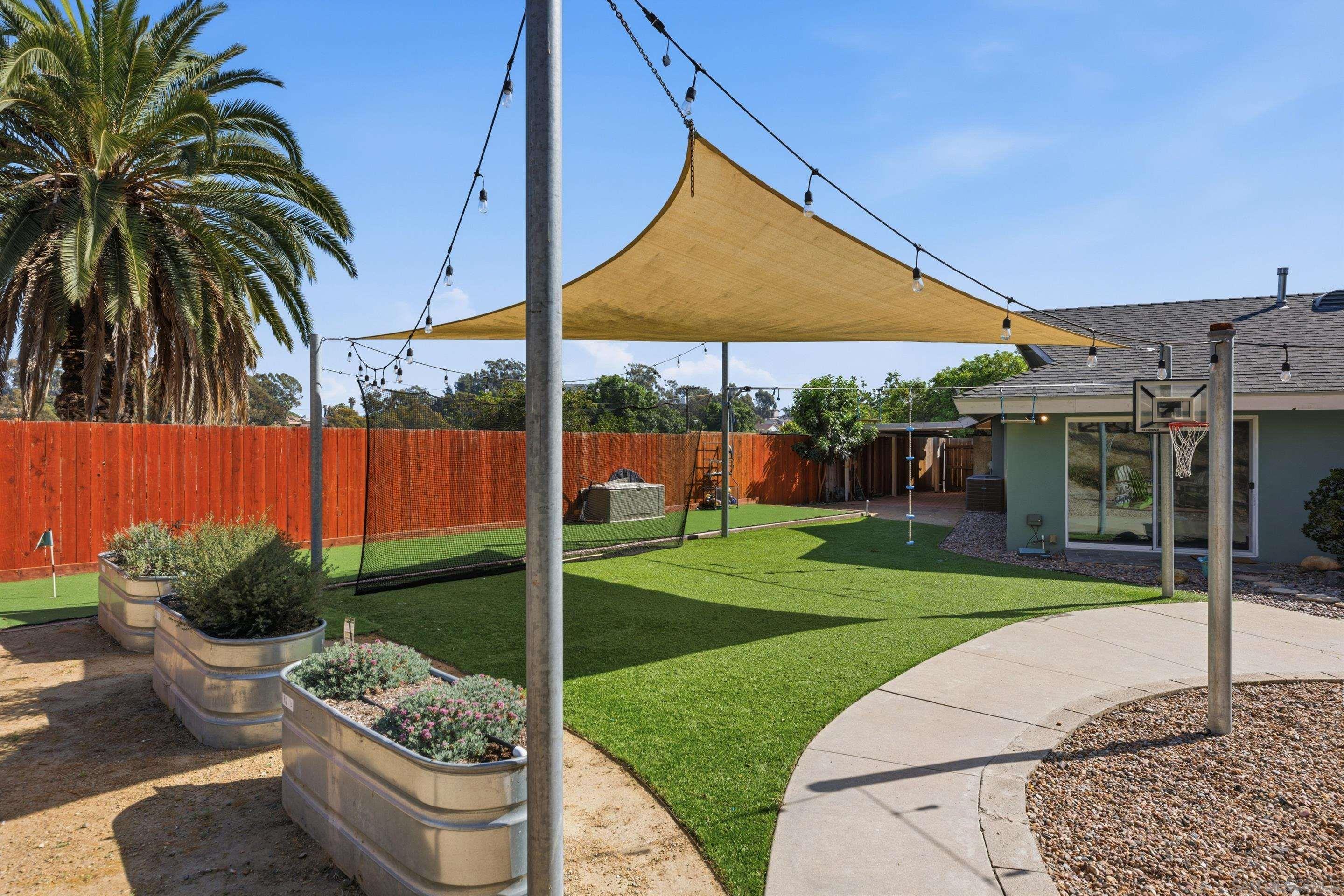 Detail Gallery Image 2 of 21 For 1448  Patero Court, Lemon Grove,  CA 91945 - 3 Beds | 2 Baths