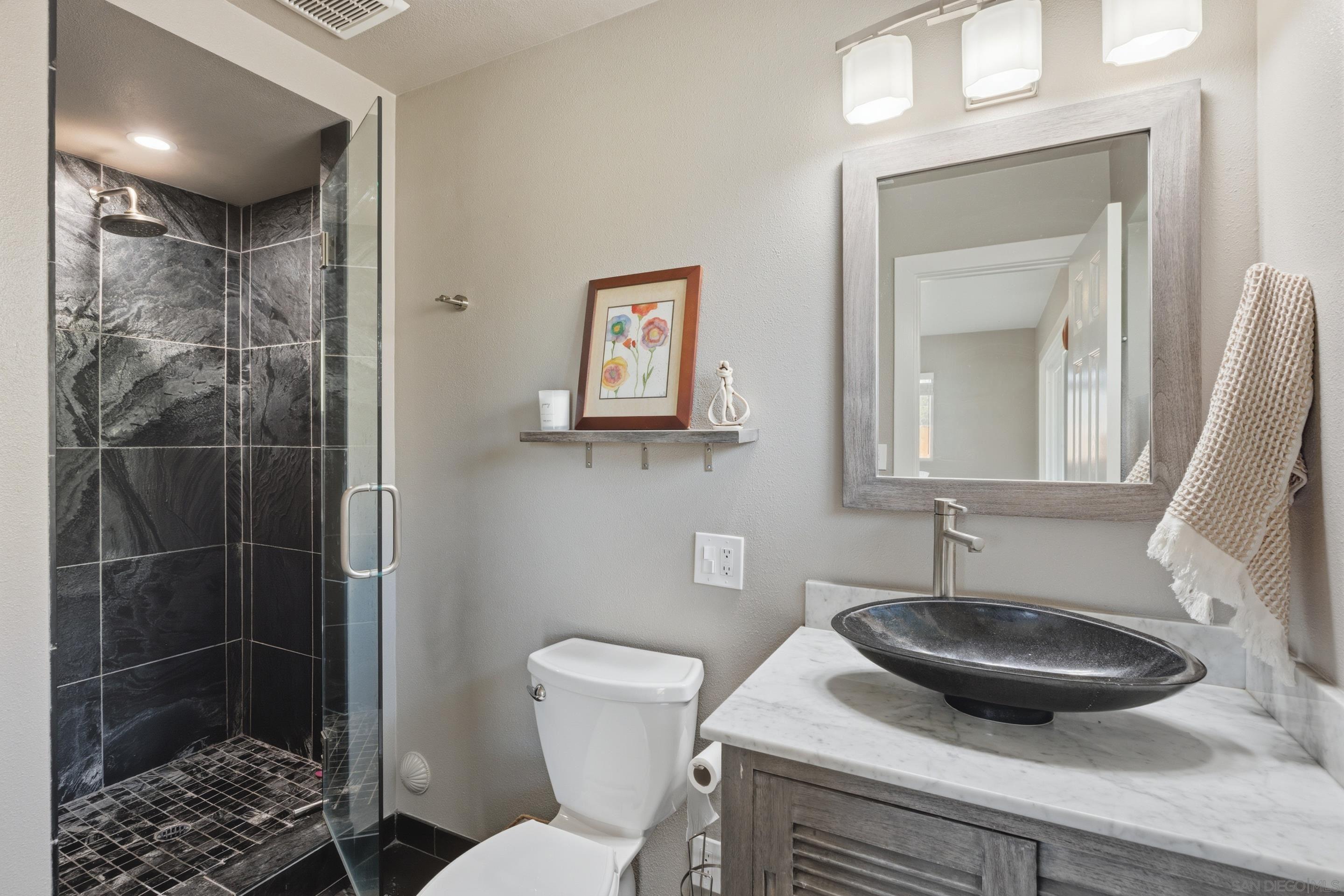 Detail Gallery Image 11 of 21 For 1448  Patero Court, Lemon Grove,  CA 91945 - 3 Beds | 2 Baths