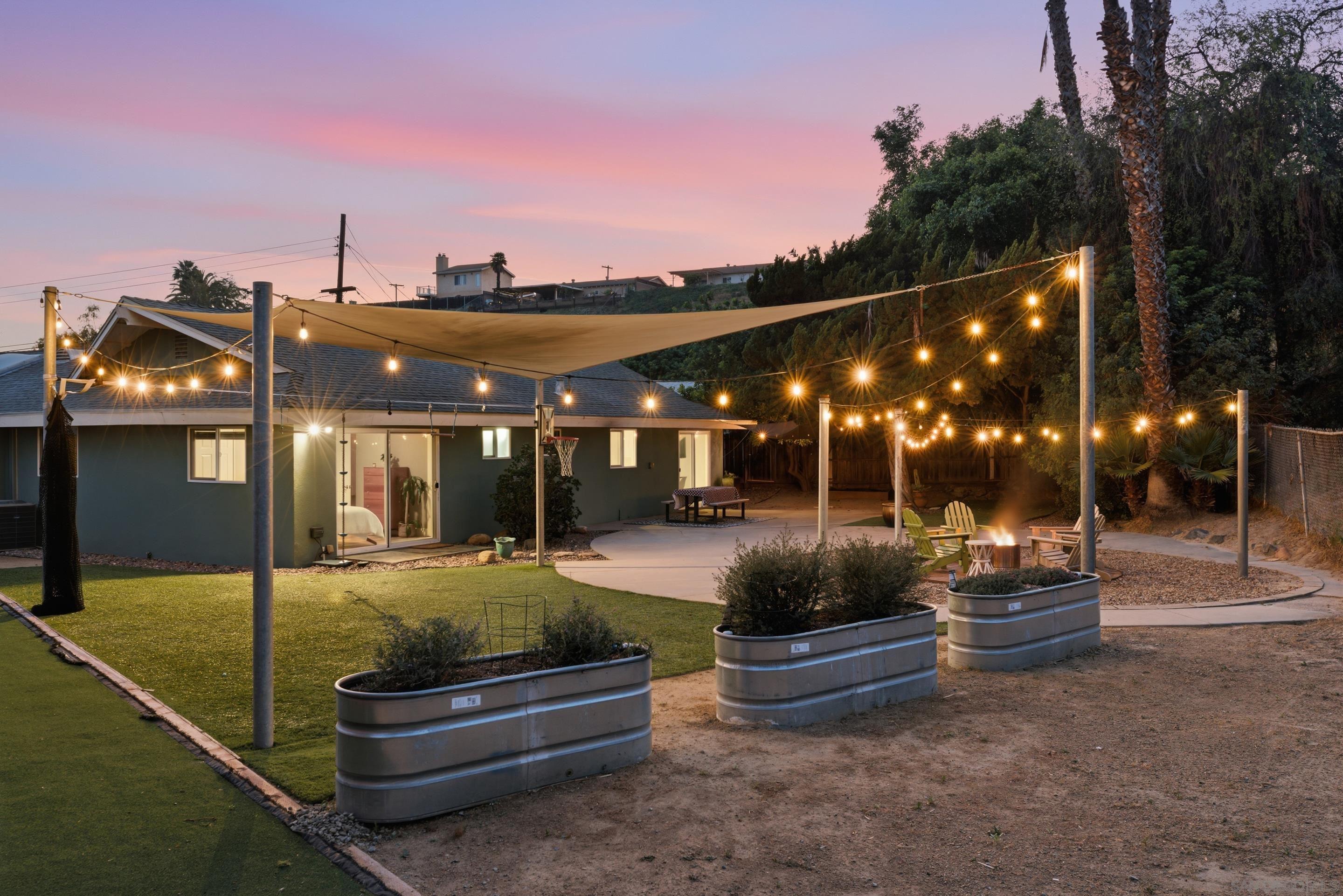 Detail Gallery Image 18 of 21 For 1448  Patero Court, Lemon Grove,  CA 91945 - 3 Beds | 2 Baths