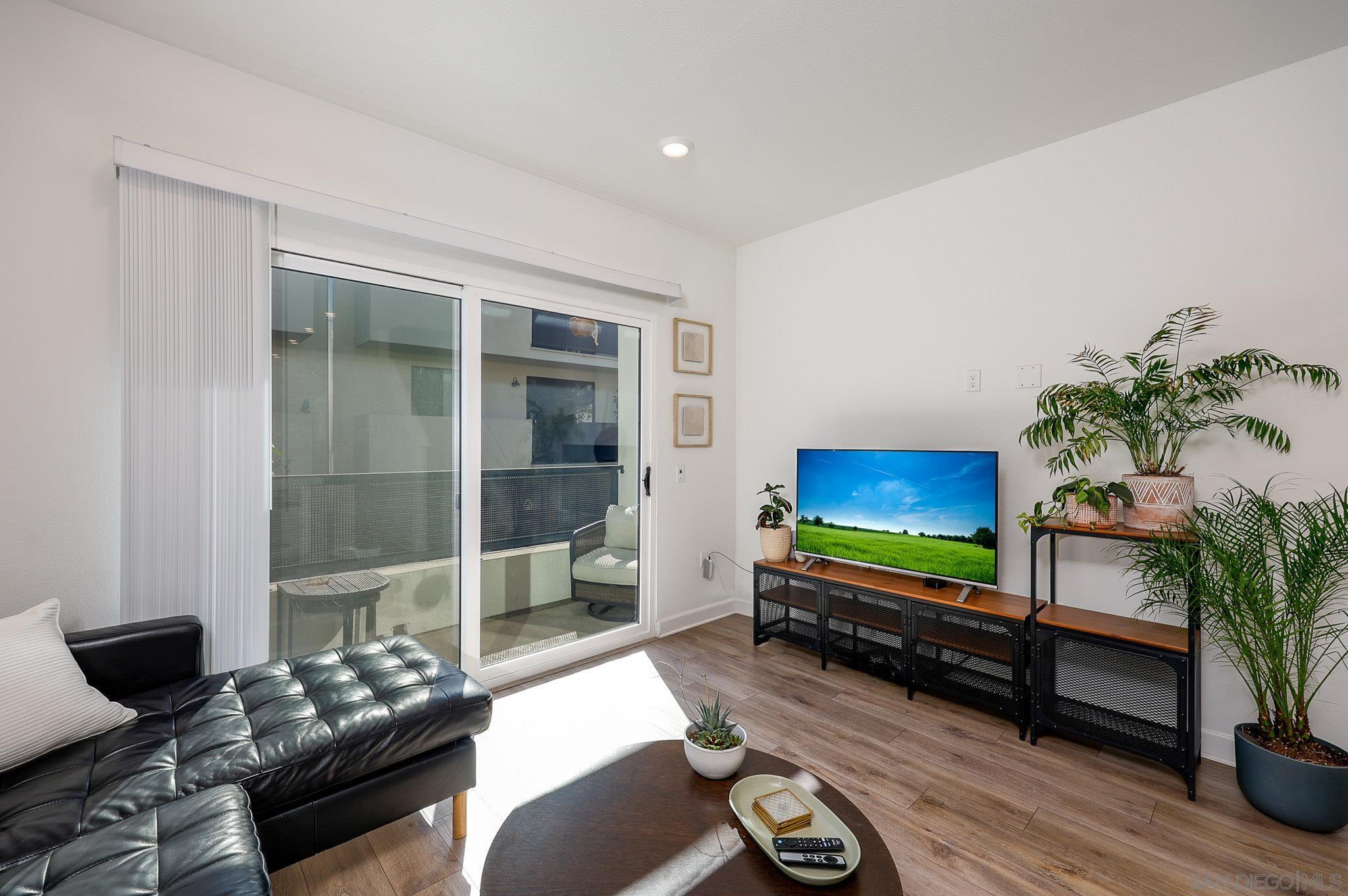 Detail Gallery Image 5 of 38 For 2190  Ocotillo Ln, San Diego,  CA 92154 - 2 Beds | 2/1 Baths